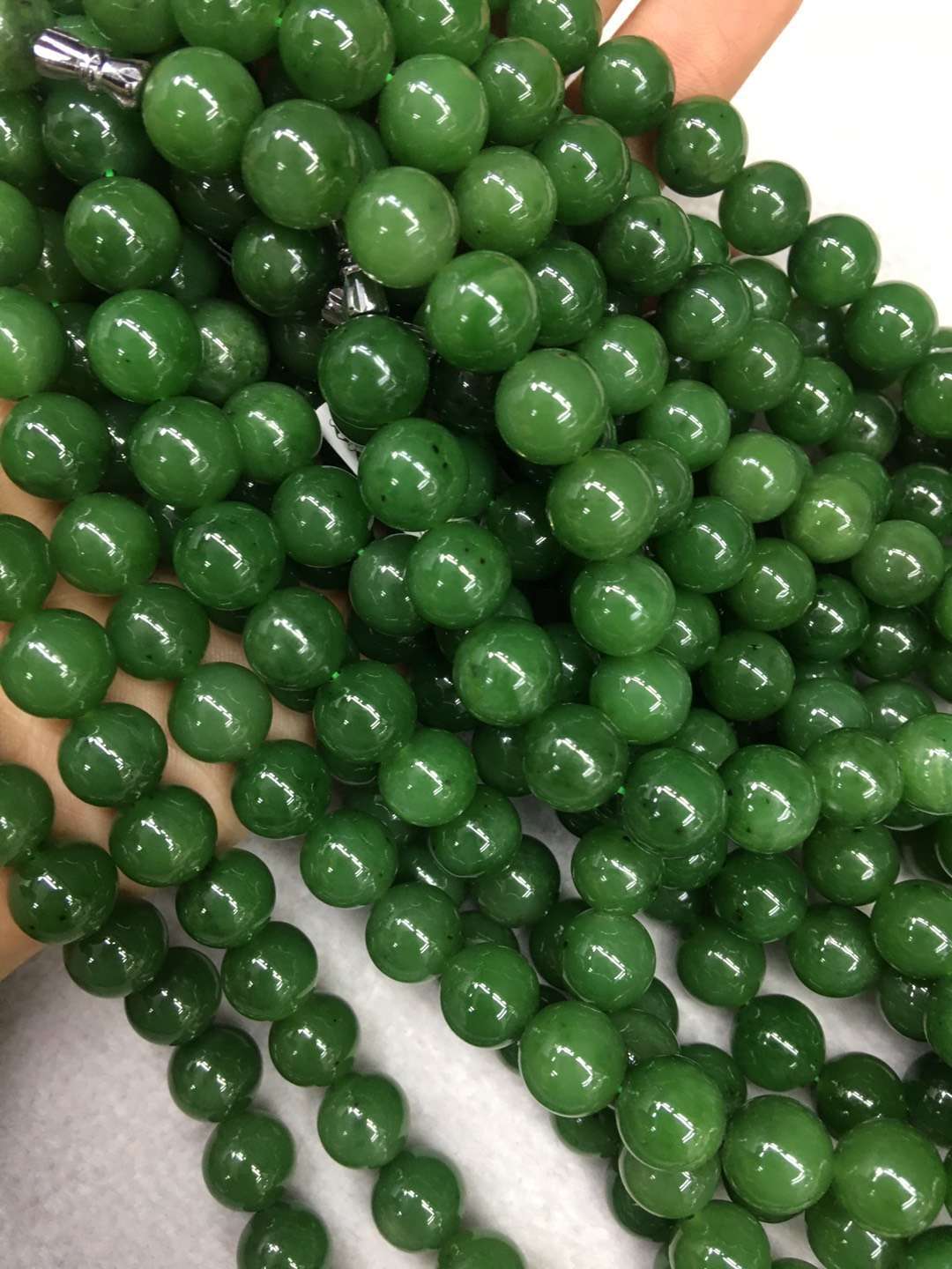 天然和田碧玉108佛珠 颜色菠菜绿阳绿玉质温润细腻 可塘
