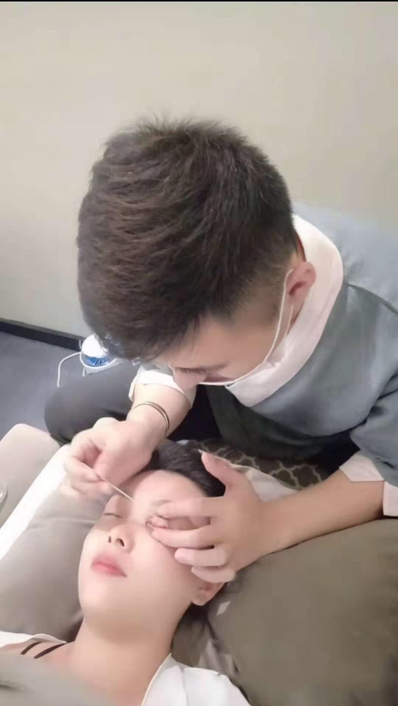 下面是925银珠洗眼珠