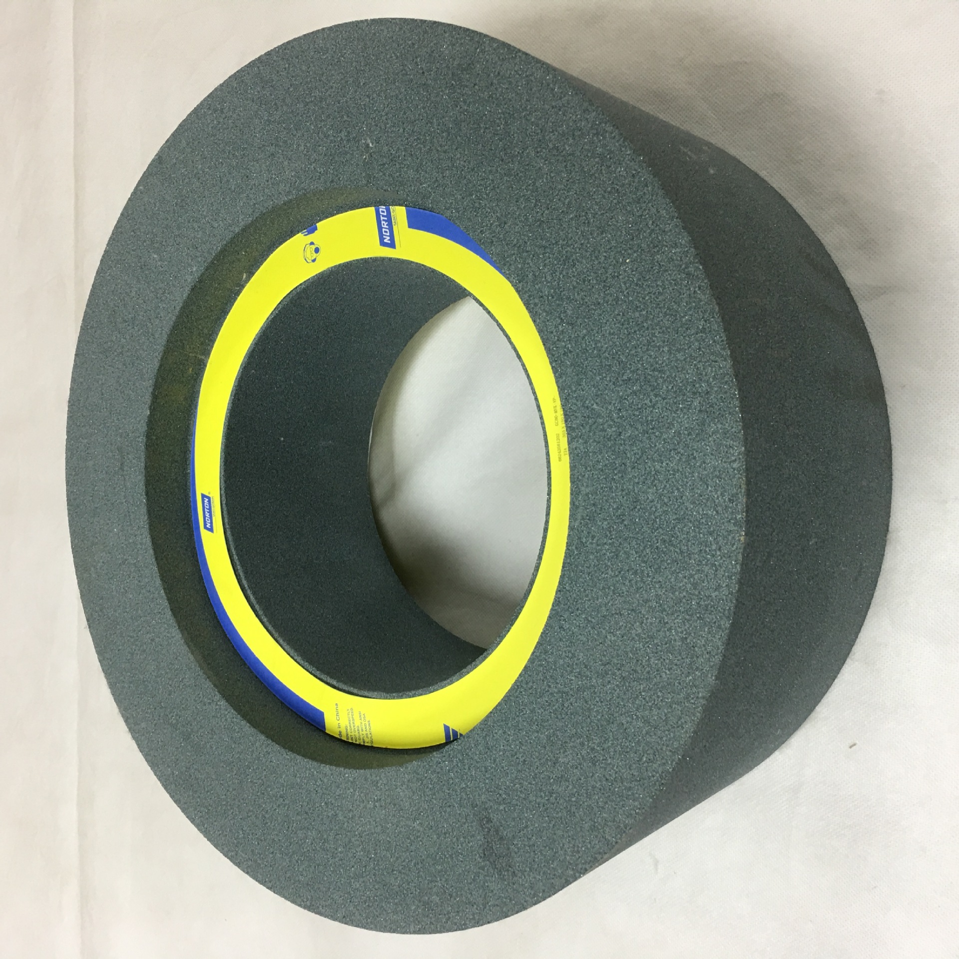 美国圣戈班norton诺顿39c绿碳化硅gc轴芯专用台湾14机无心磨砂轮