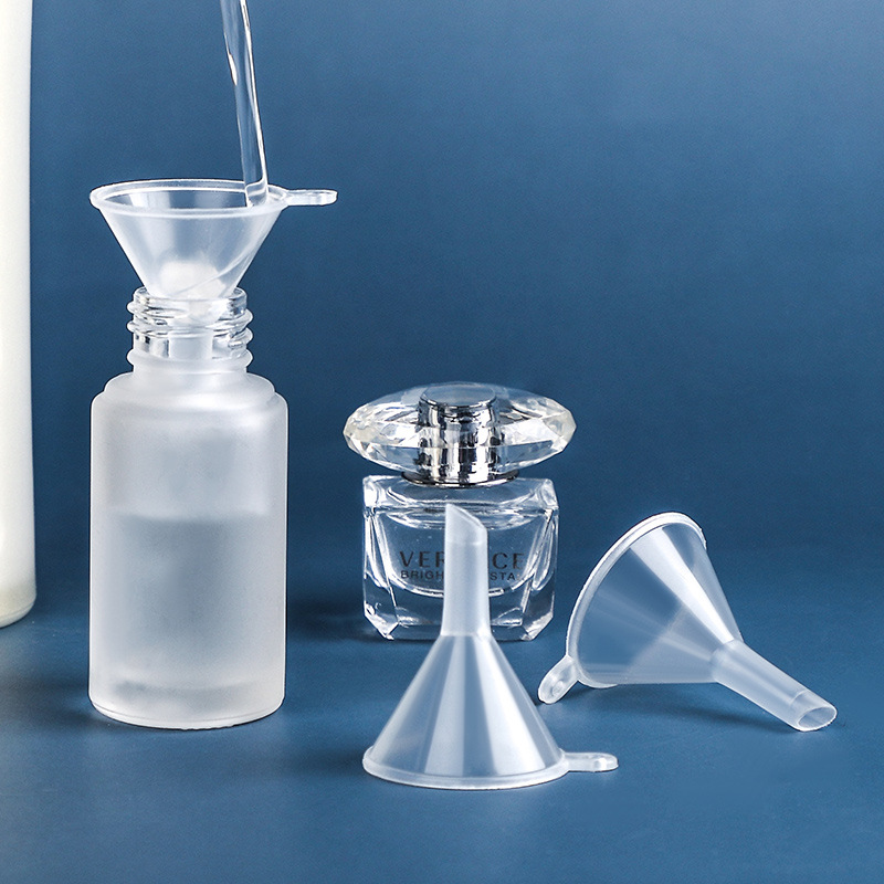 家用漏斗实验室透明塑料小口径漏斗化妆水香水瓶子分装专用漏斗小