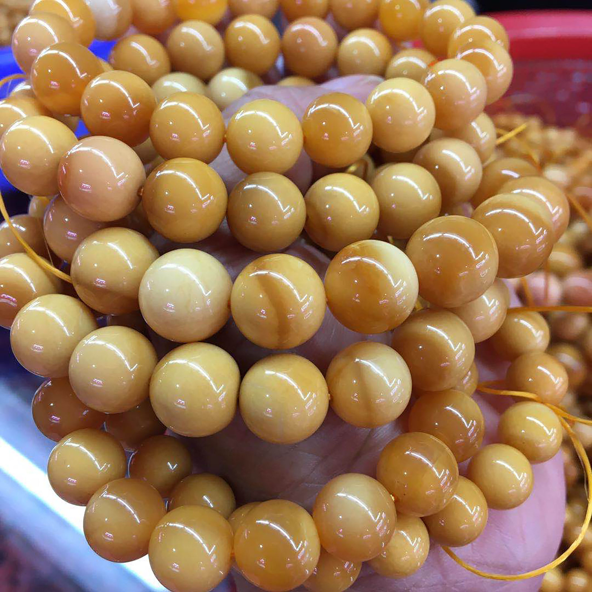 天然缅甸黄玉手串 蛋黄色缅黄玉男女款圆珠手链文玩手饰珠宝批发