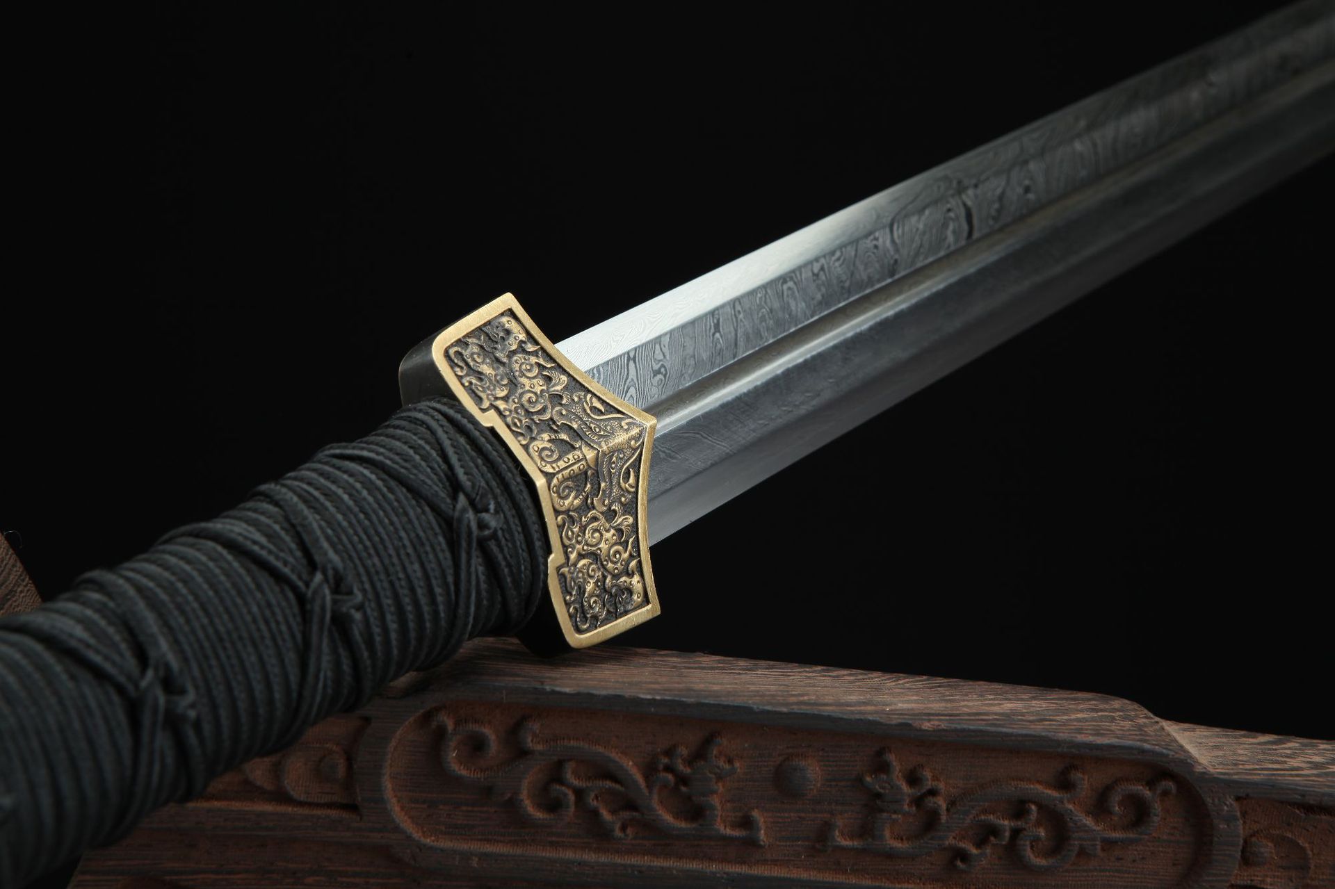 龙泉刀剑花纹钢一体工艺宝剑防身八面羽毛纹汉剑传统春秋剑未开刃