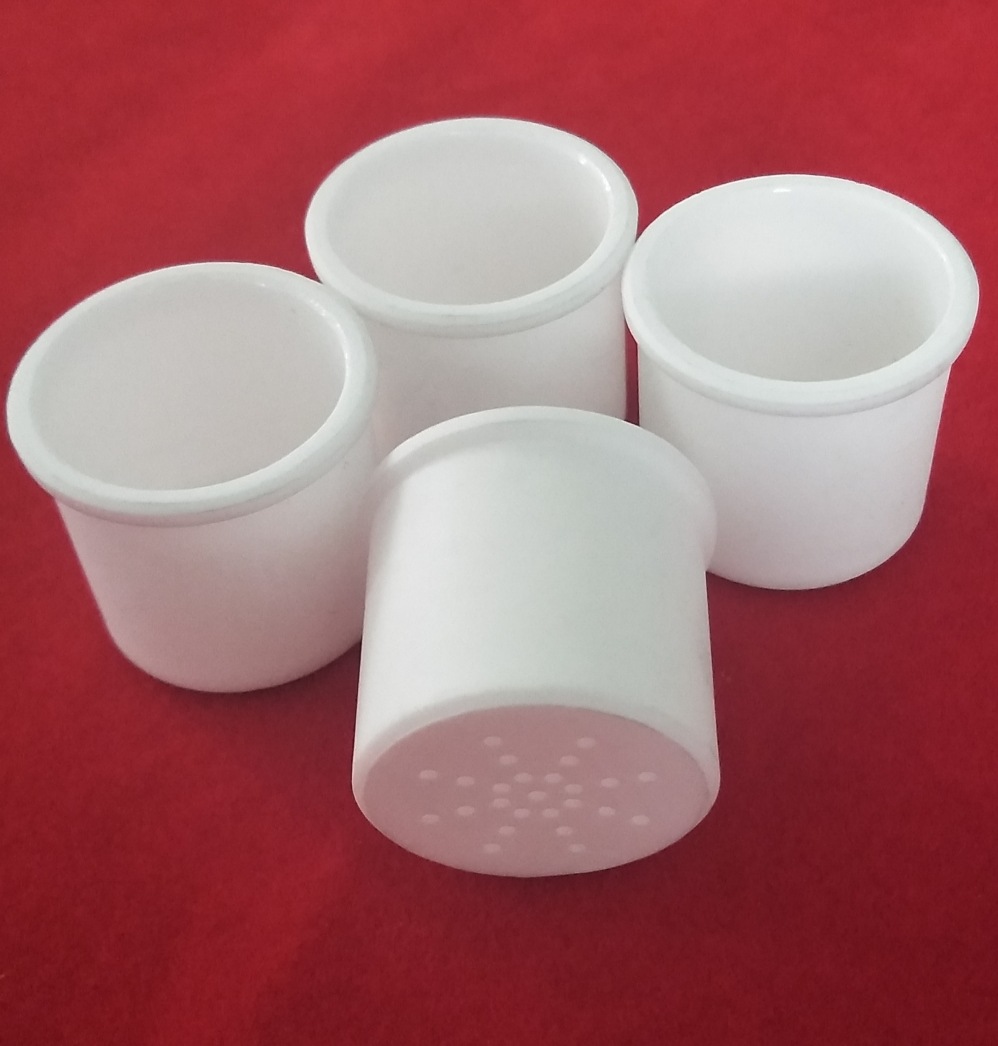 95氧化铝陶瓷坩埚尺寸定制内部带孔上釉陶瓷坩埚小坩埚立可坩埚