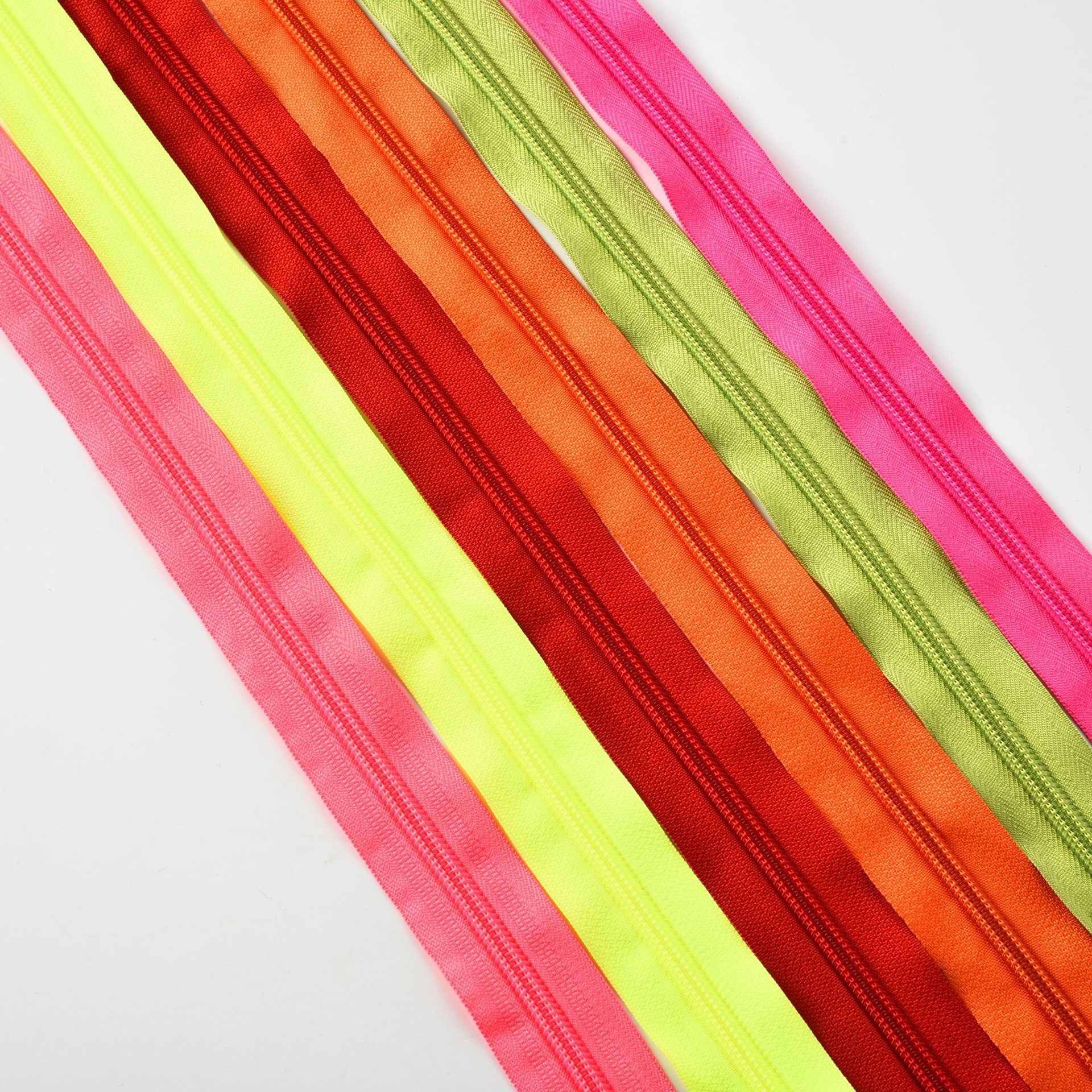 厂家批发5号尼龙拉链开尾铁叉条装裤子箱包帐篷衣柜服装辅料拉链