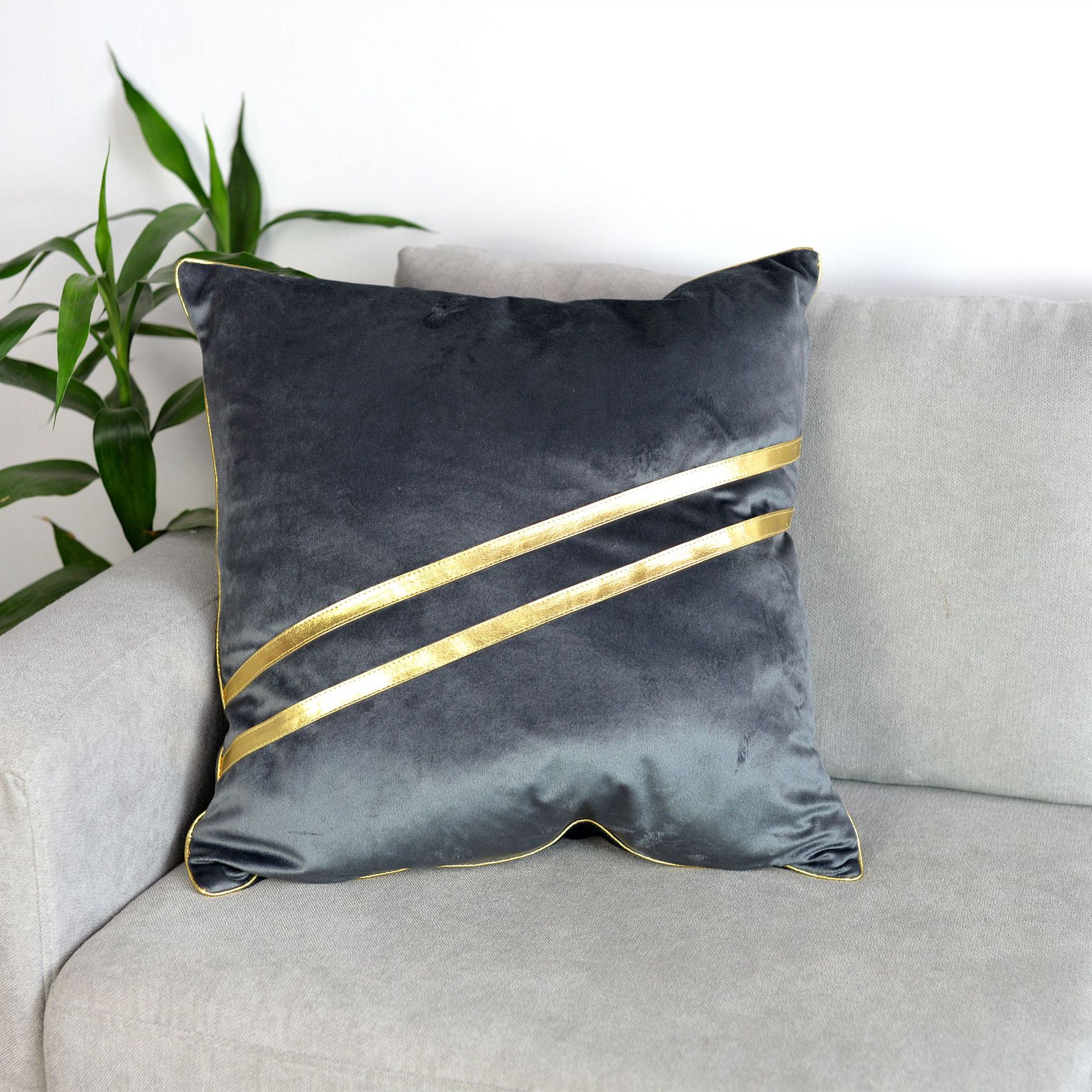 亚马逊热卖款 欧美ins 时尚双轨滚绳绒布抱枕靠垫套