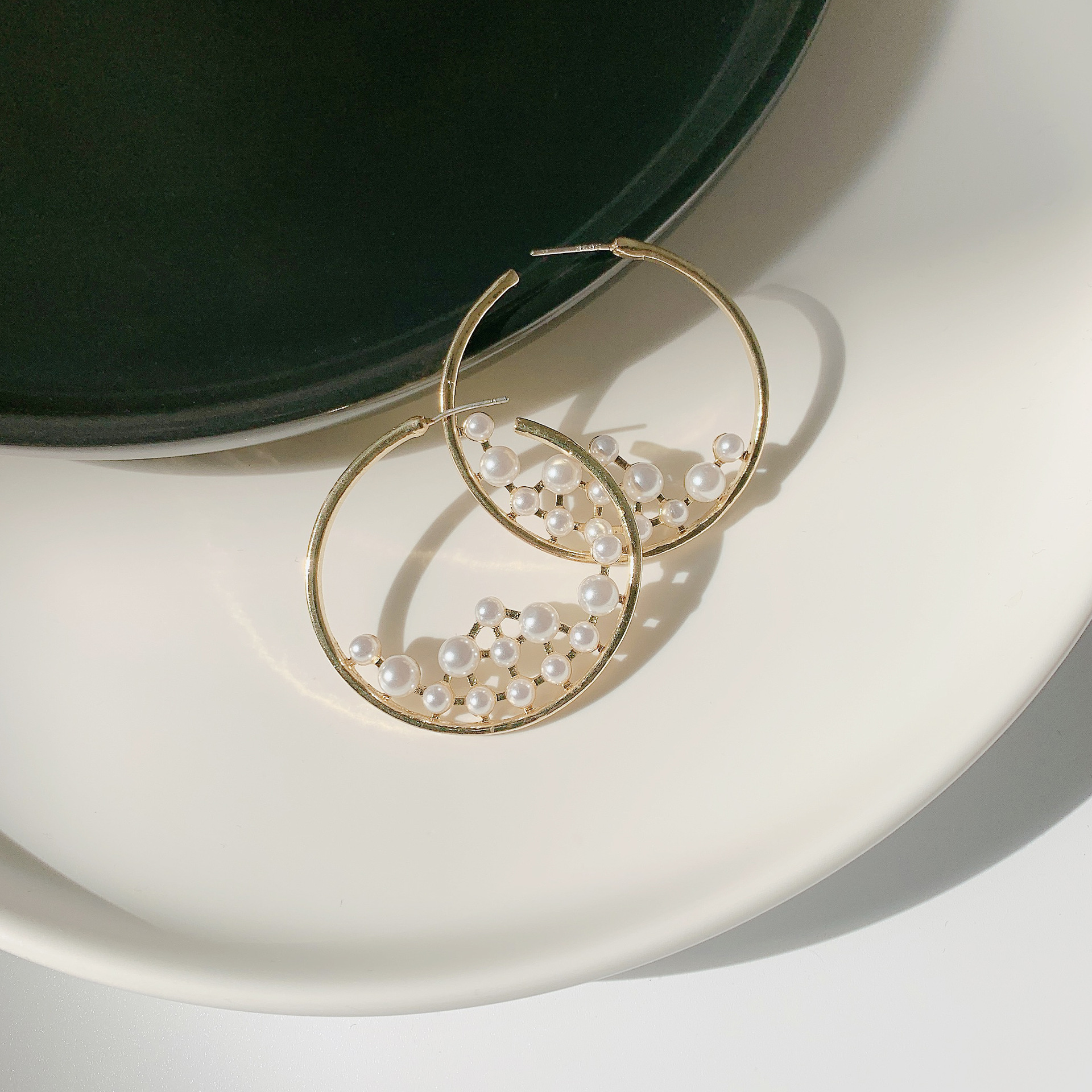 新款欧美复古珍珠c型耳钉925银针太阳花珍珠时尚耳环流行气质耳饰