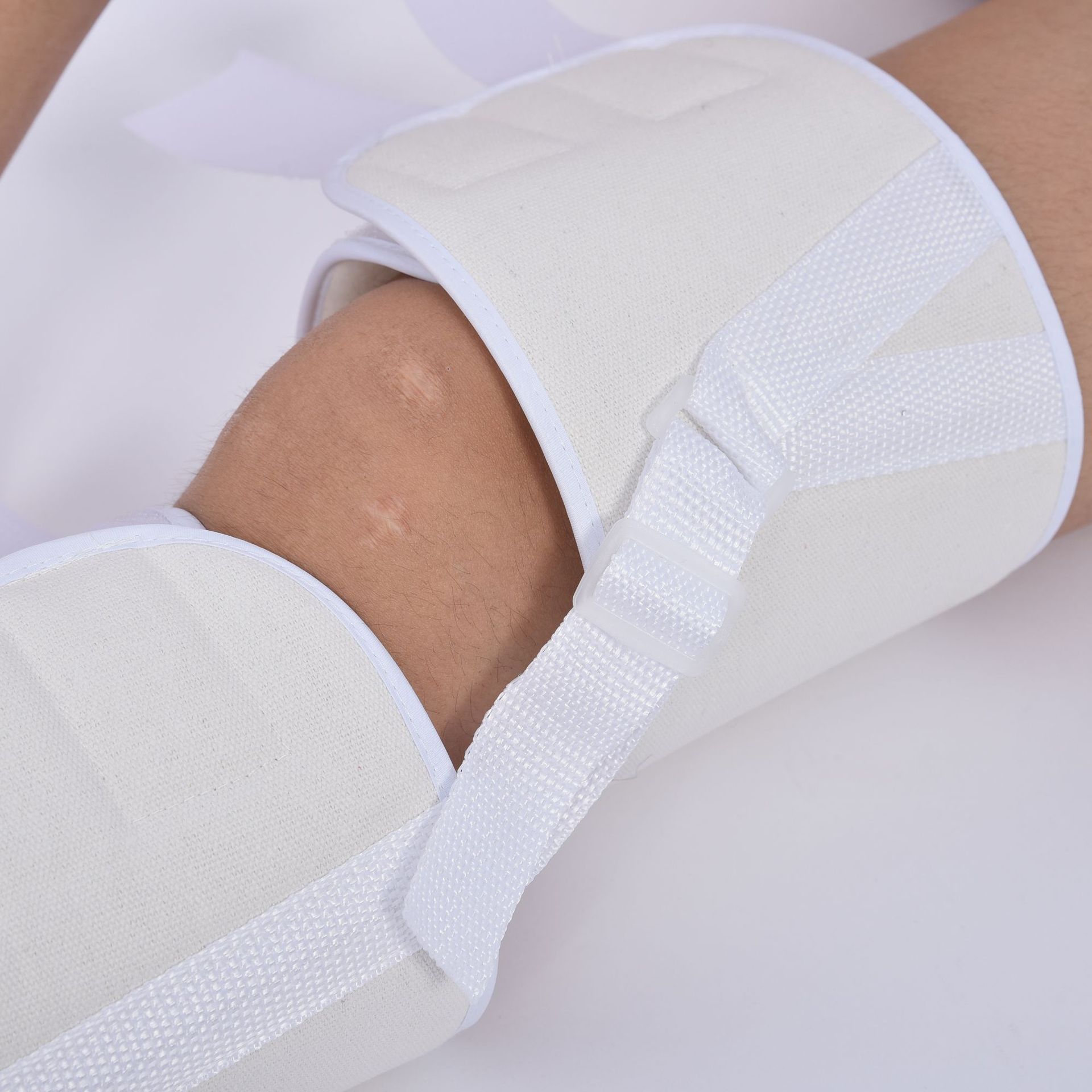 下肢固定带大腿小腿膝盖髌骨踝部骨折拉伸牵引器骨折固定带