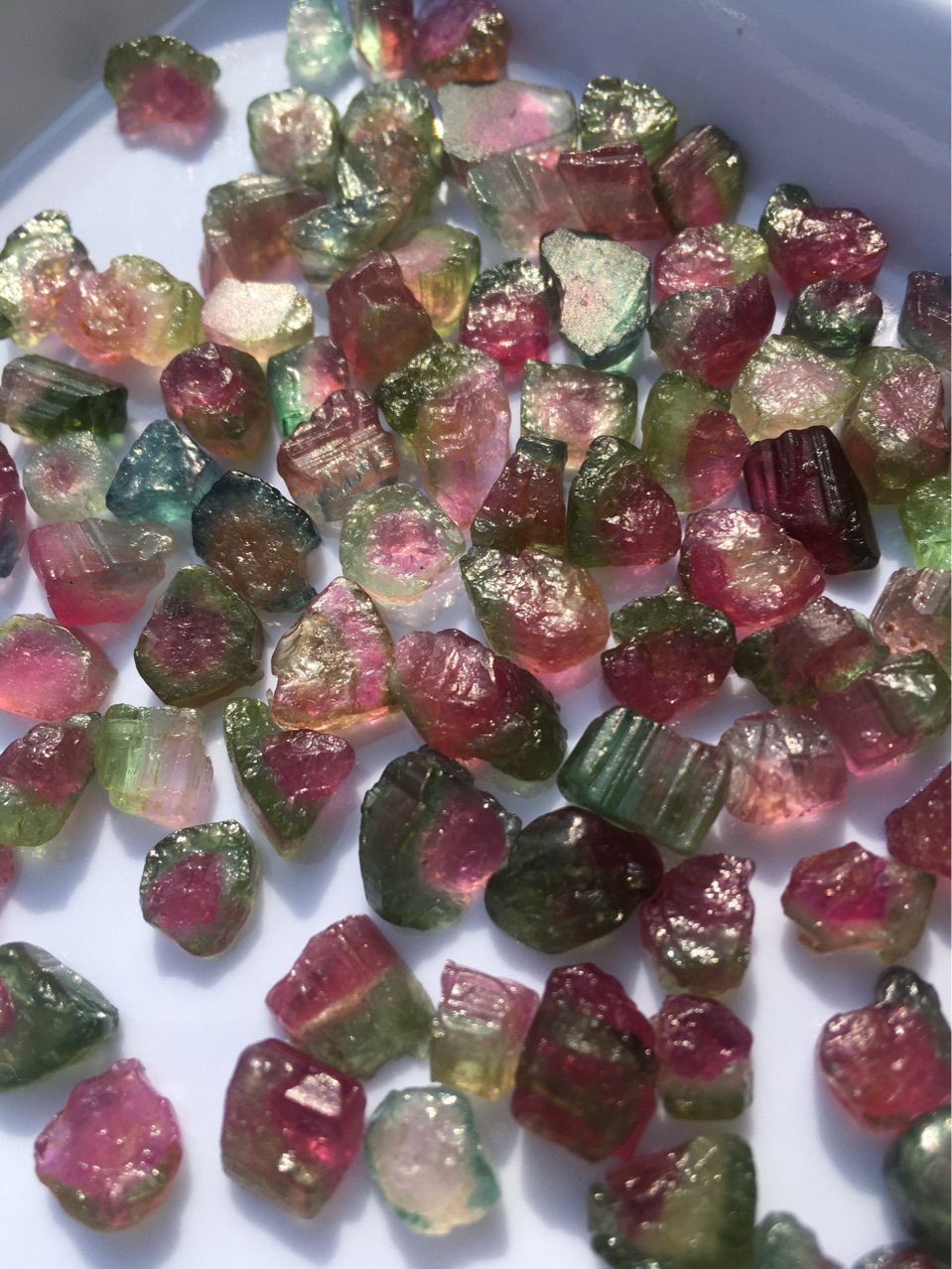 批发天然原矿碧玺西瓜碧原石 甜心西瓜片 可镶嵌 耳钉 diy配饰