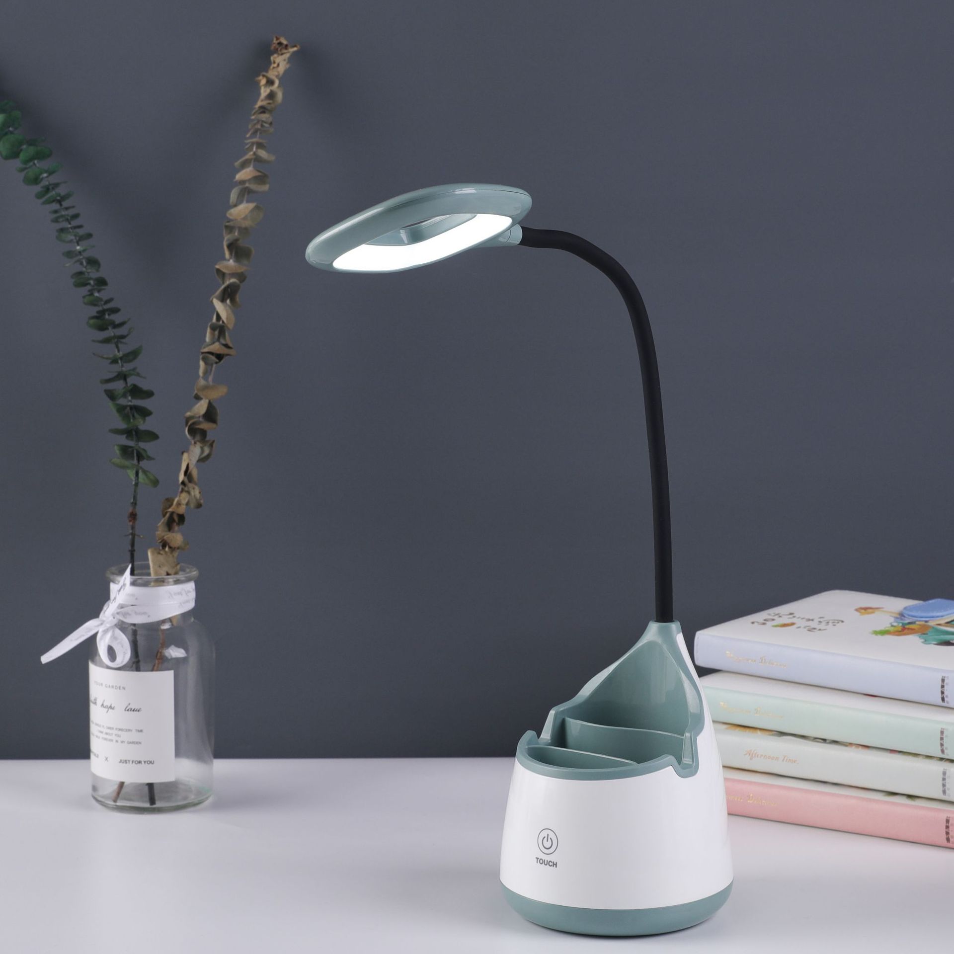 新款创意led笔筒台灯usb充电触摸感应学生阅读护眼台灯卧室床头灯