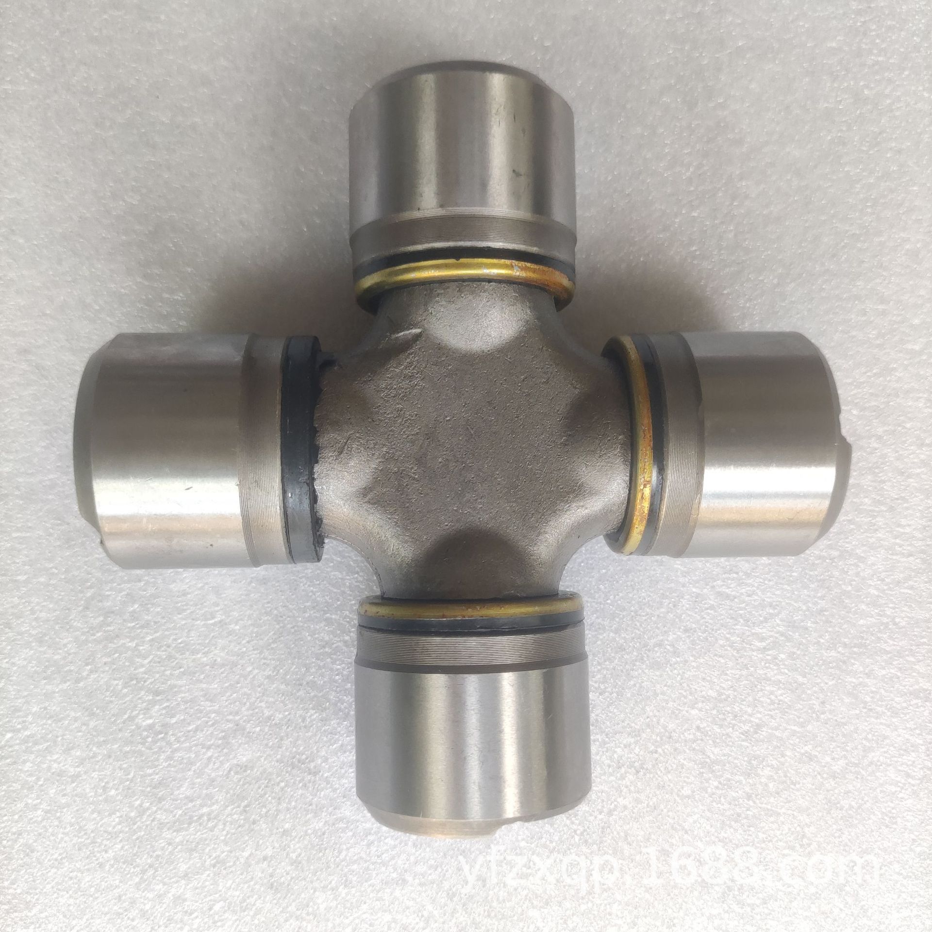 适用三菱8dc9突元叉 44*14 万向节 十字轴 fuso mitsubishi 日野