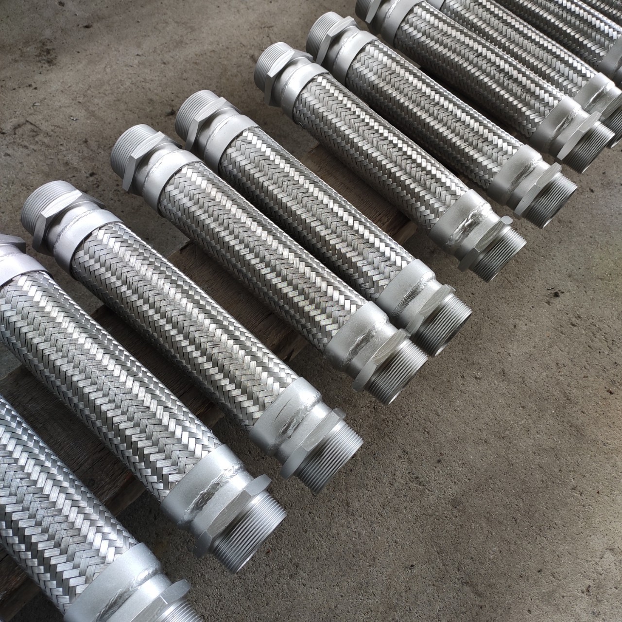 金属软管304不锈钢波纹软管 螺纹法兰软连接软接头