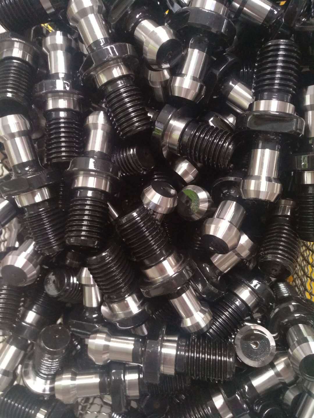 供应数控刀柄拉钉bt30 bt40 bt50 45度cnc加工中心bt螺栓拉丁