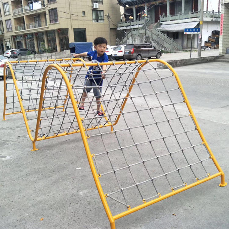 批发幼儿园攀爬架儿童金属攀爬网户外攀登架钢制组合