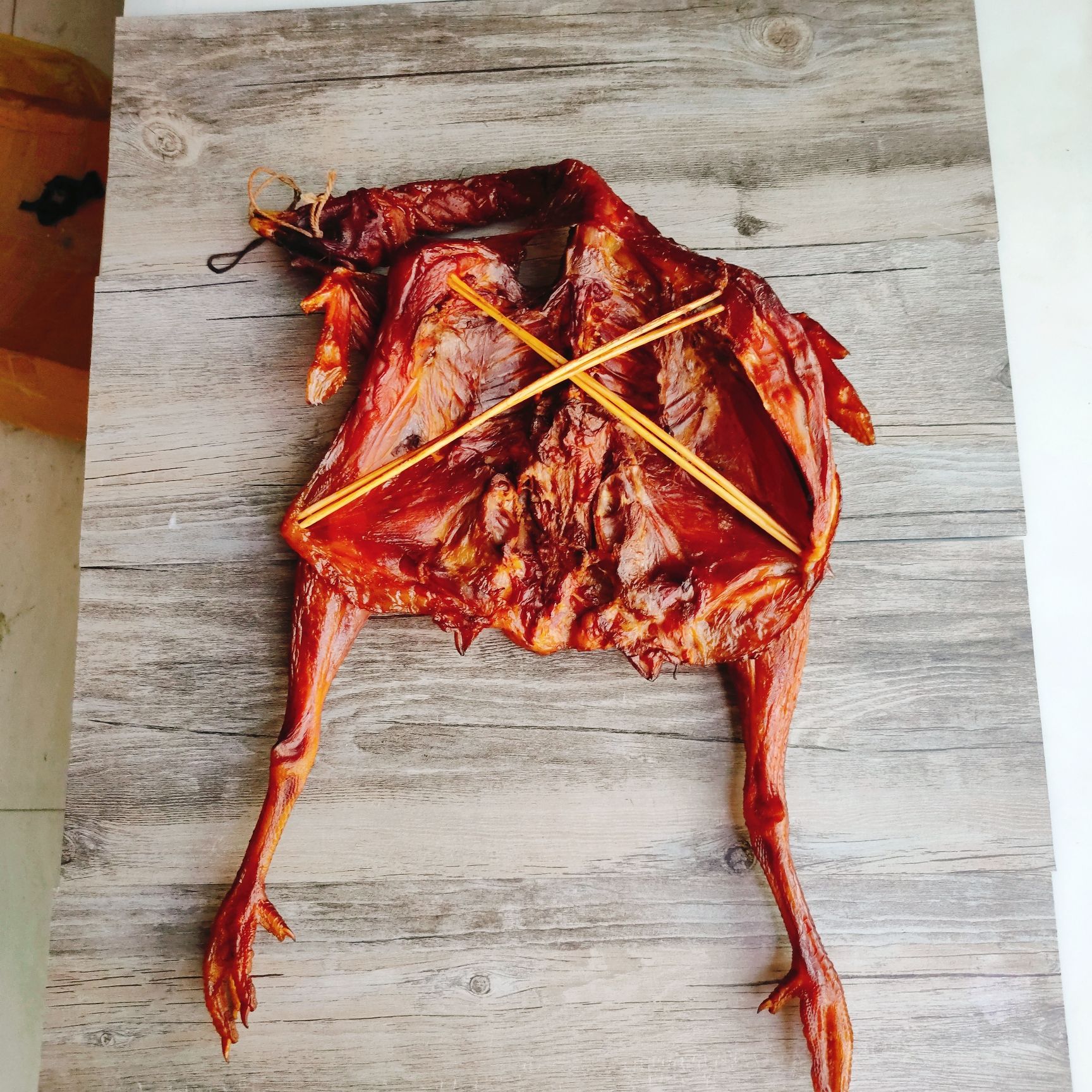 湖南特产烟熏腌制风干腊鸡传统工艺整只柴火烟熏2斤左右一只