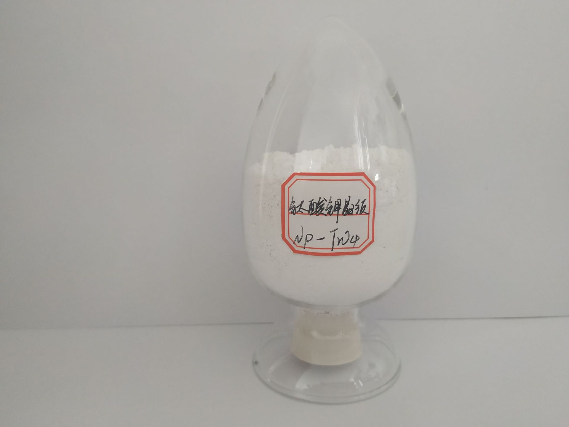 钛酸钾晶须--塑料复合材料增强剂,摩擦控制剂--np-tw4