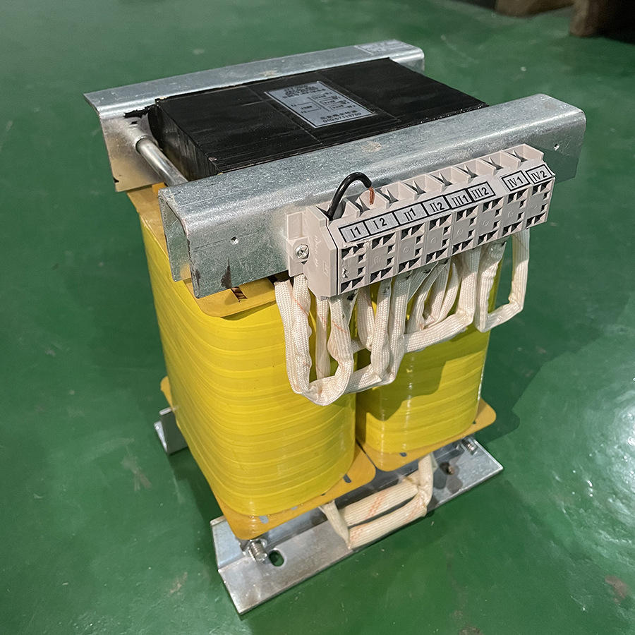 实验室隔离变压器380v变220v 家用单相控制电流双线包变压器