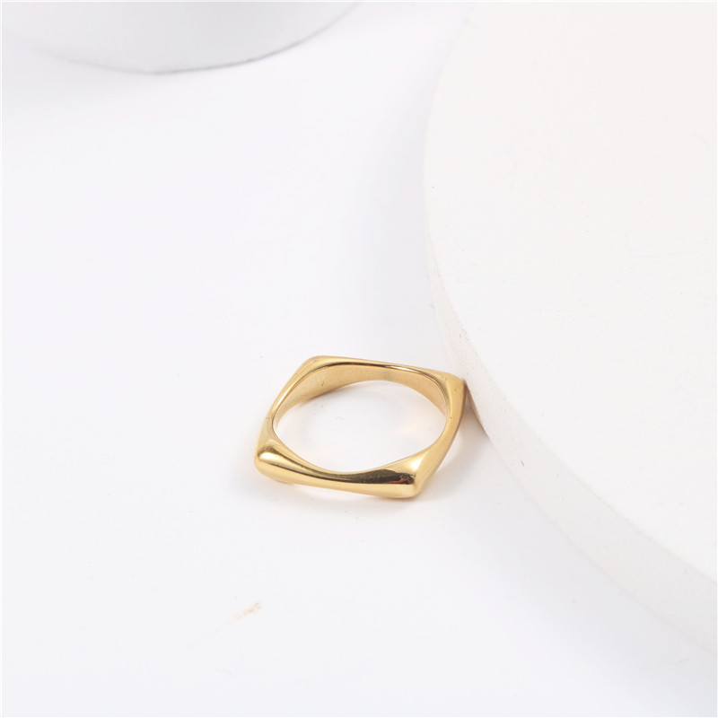 原创北欧轻奢复古戒指简约四方平面戒指钛钢情侣对戒个性男女指环