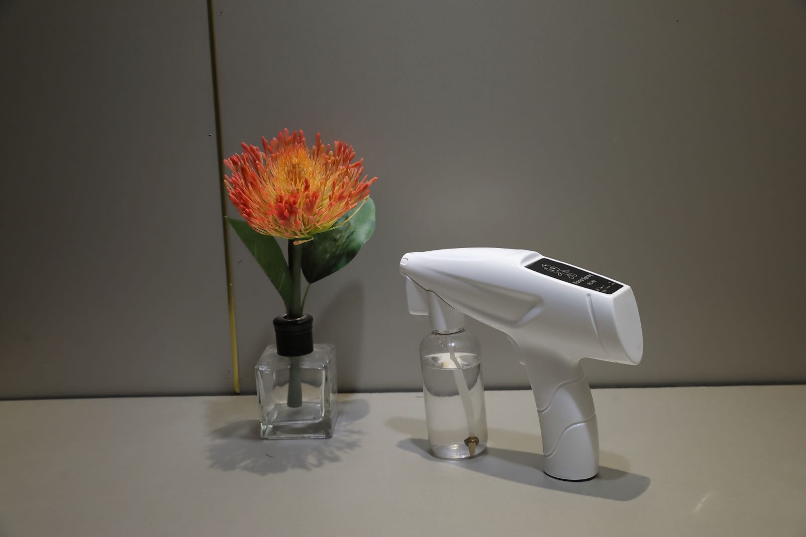 新款手持纳米蓝光消毒枪无线充电杀菌除异味便携式居家车载喷雾枪