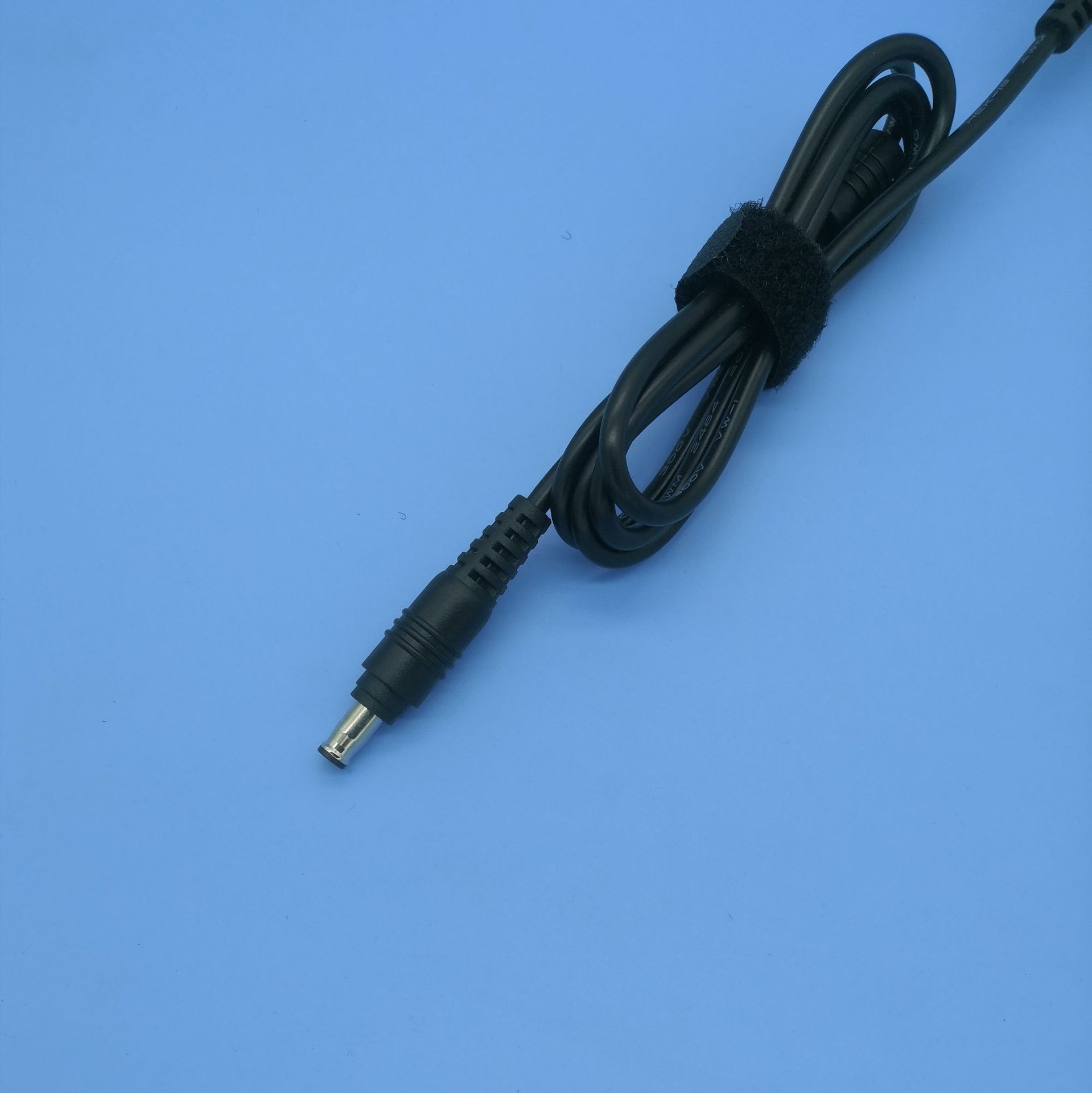 适用samsung三星笔记本电源适配器19v2.1a40w充电器接口5.5*3.0mm