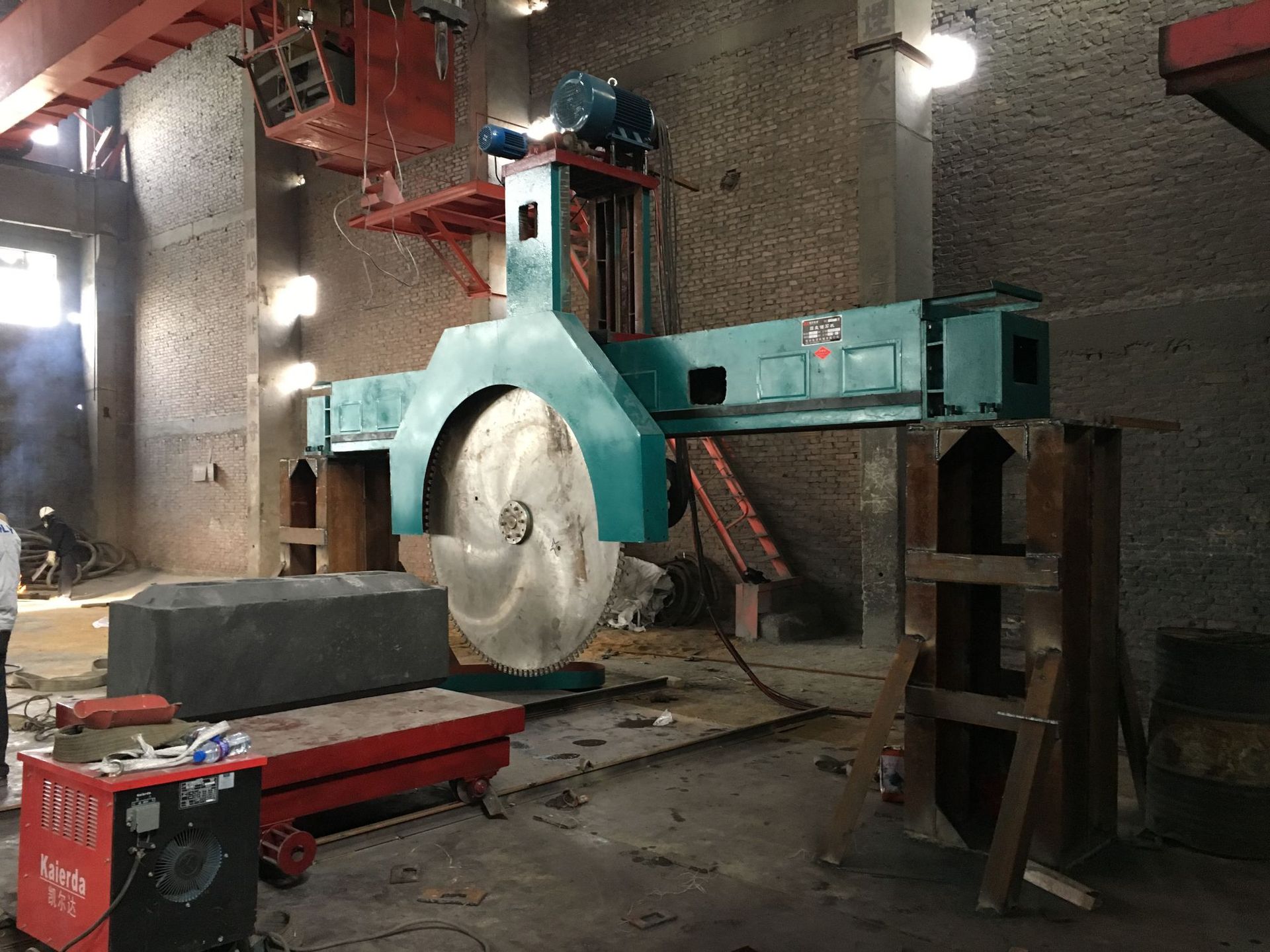 液压式桥式锯_湖南桥式锯石机_石材设备_龙门桥式中切机型号