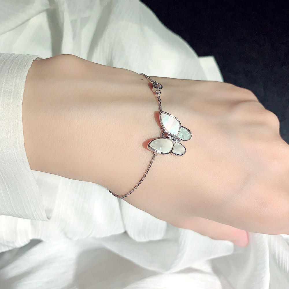 新款时尚日韩手镯欧美精致潮流镶水钻蝴蝶气质手链手饰品女s00305