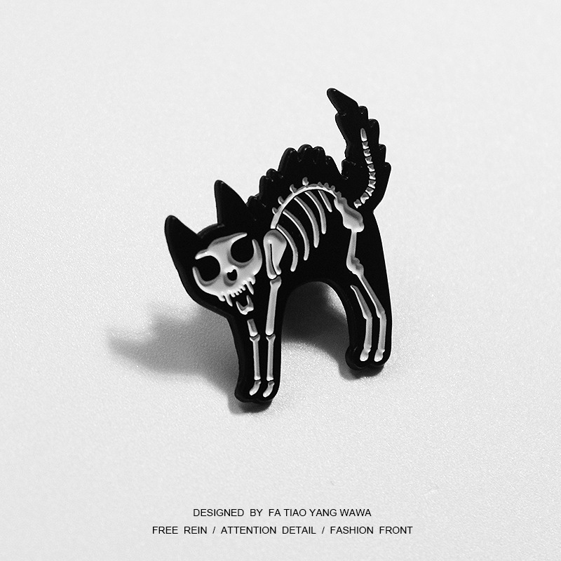小猫 惊吓 骷髅骨架 胸针
