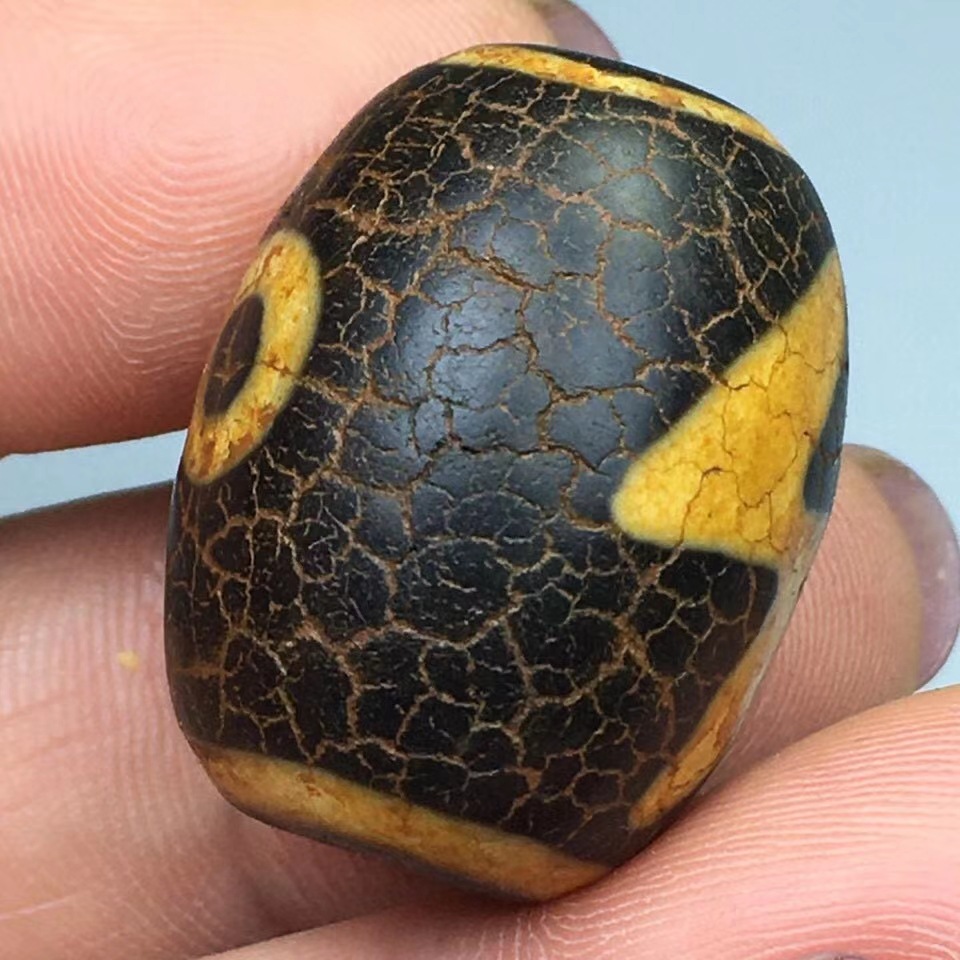 批发玛瑙玉髓五眼闪电开片风化鸟蛋老天珠散珠天珠筒珠吊坠玉坠