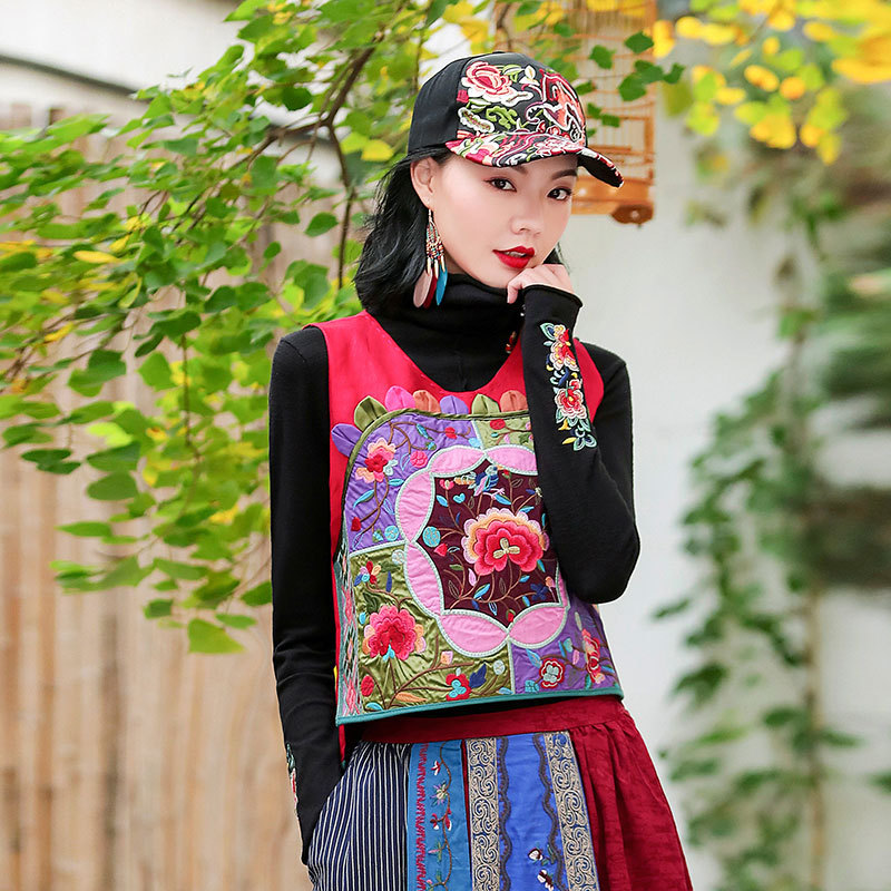云南复古民族风女装棉麻重工绣花盘扣马甲女 短款背心绣坎肩外套