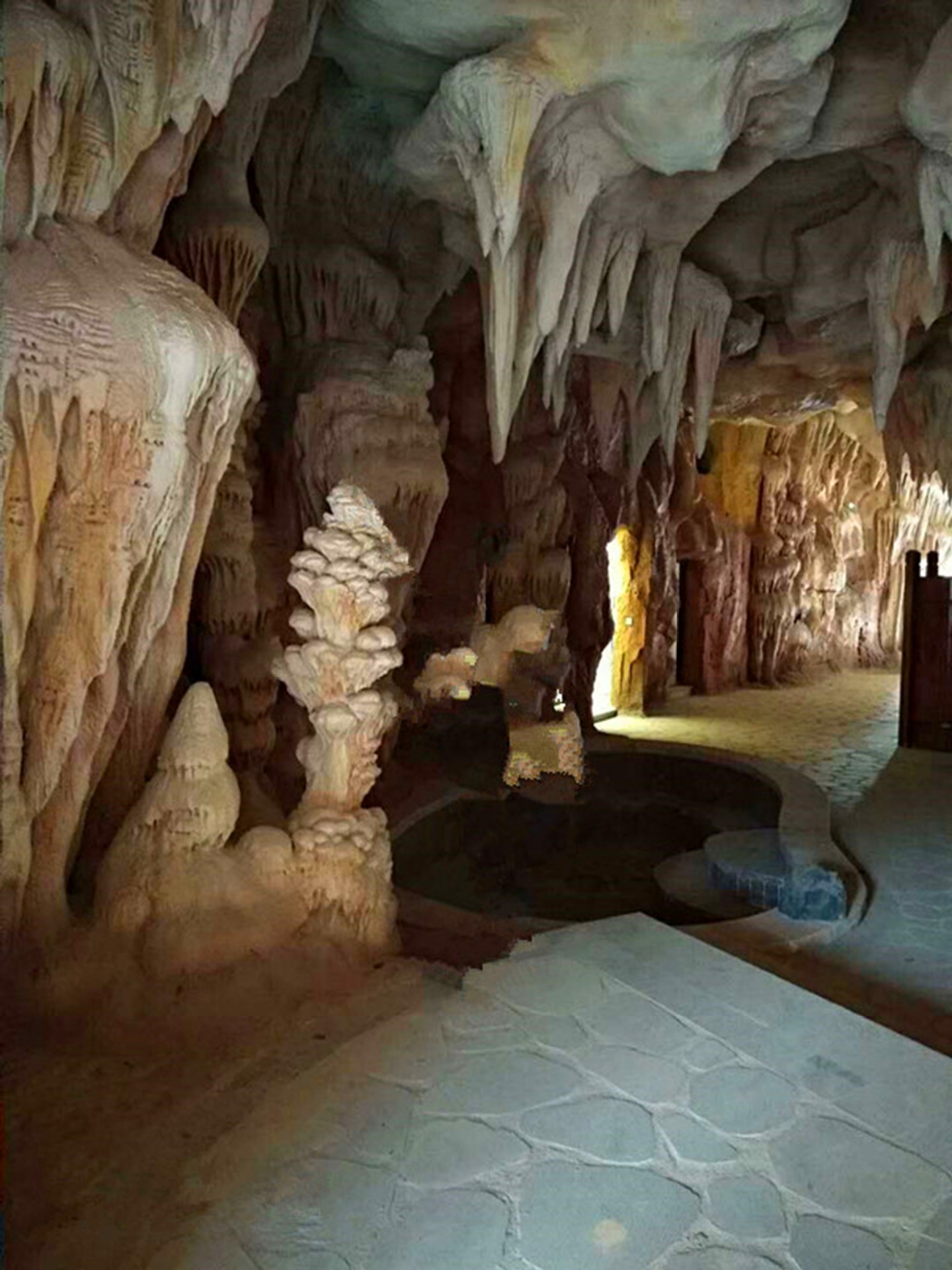 设计施工溶洞酒吧 生态园高仿钟乳石 假山假树瀑布流水灯光秀