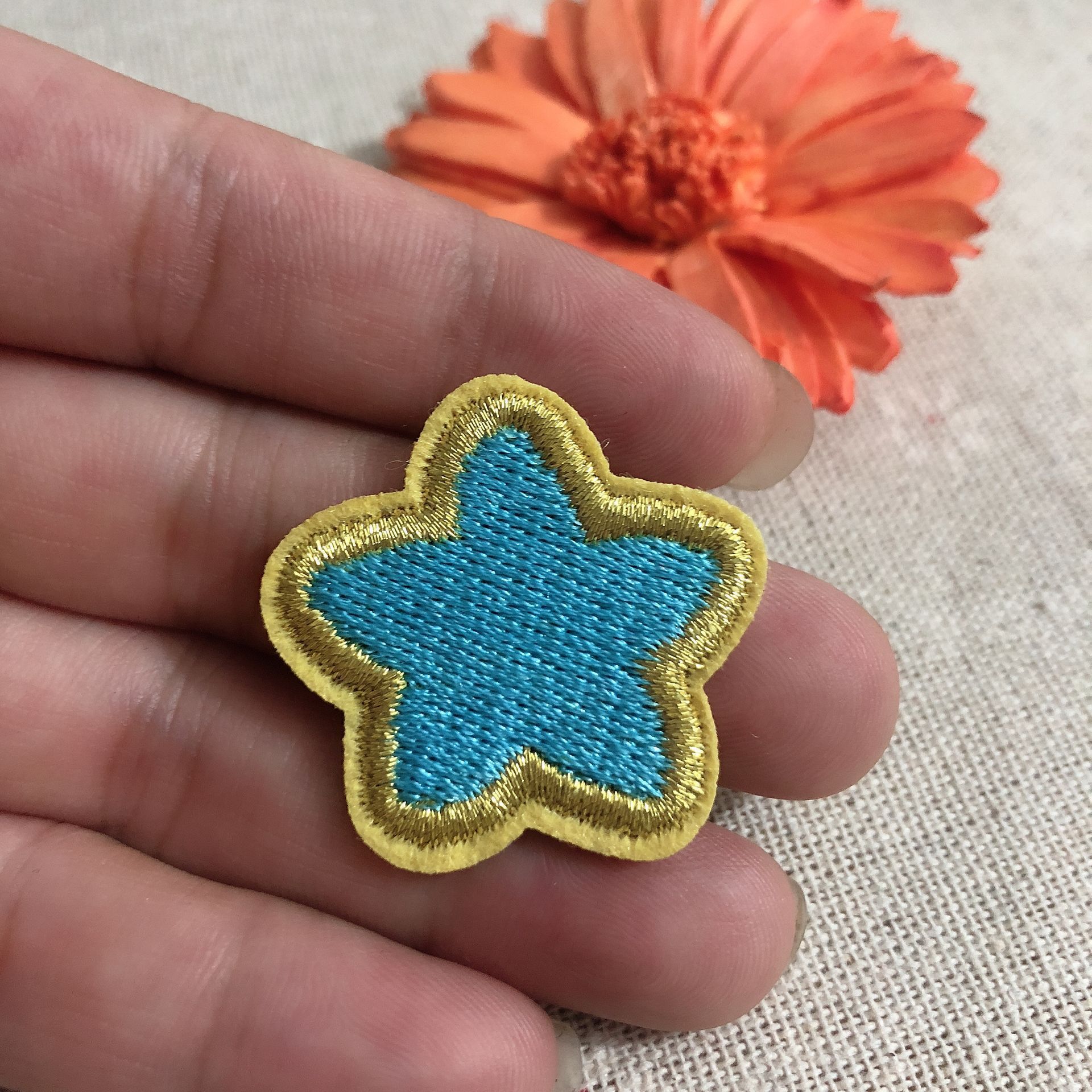 新品 可爱卡通满绣五角星多色组合 儿童衣服补丁装饰diy电脑刺绣