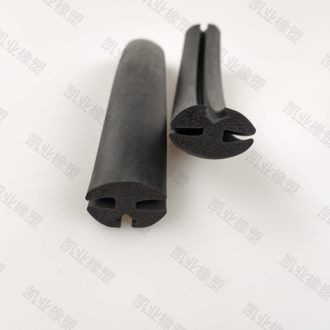 包邮厂家直销252830发泡三口密封条玻璃镶嵌胶条防冻防风防水胶条