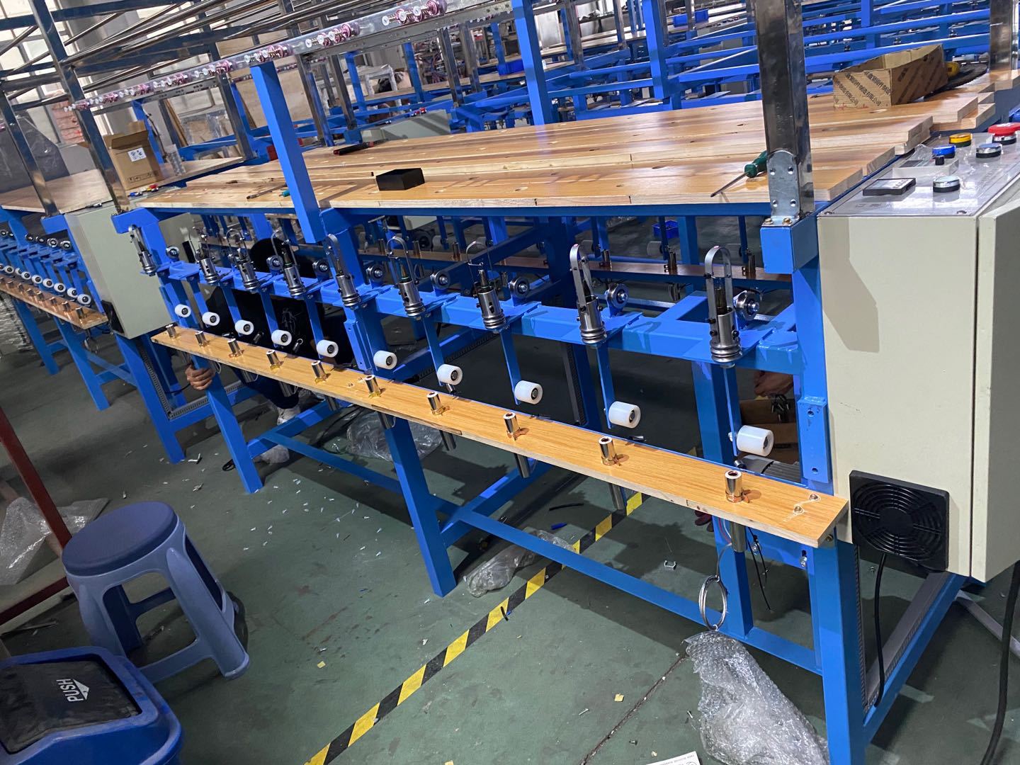 湖北针通机/河南耳带机/高速单锭口罩带耳带机/仙桃橡筋机/织带机