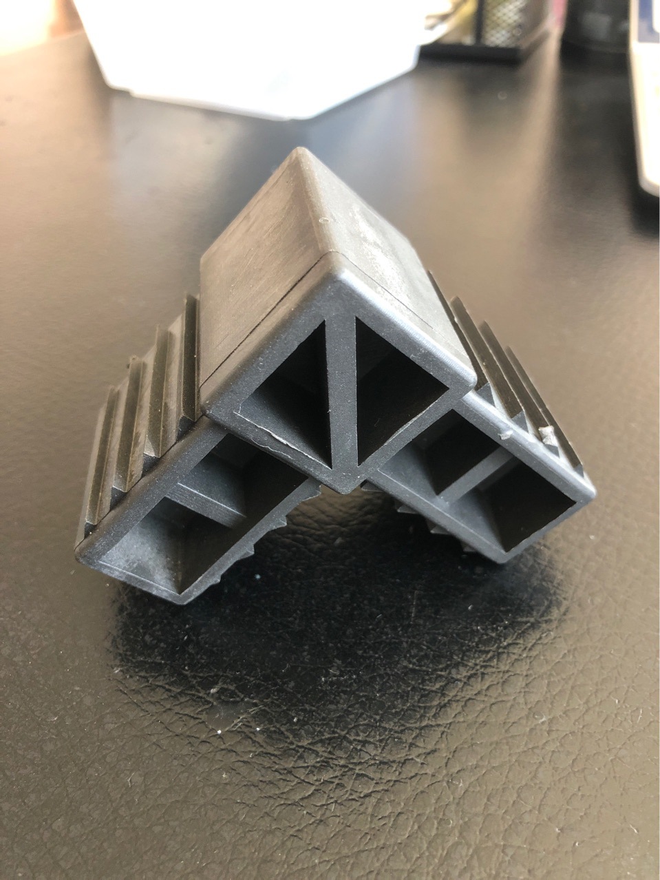 厂家直销钢副框角码3050副框角码高弹性门窗配件