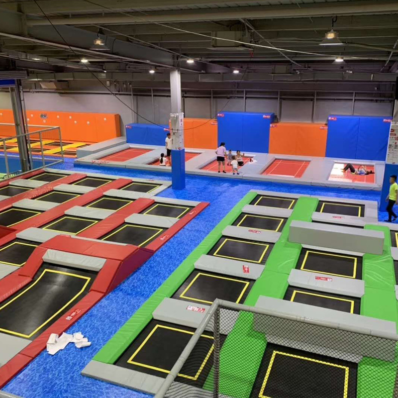 网红蹦床公园团建健身成人蹦床儿童粘粘乐大蹦蹦床室内游乐设备