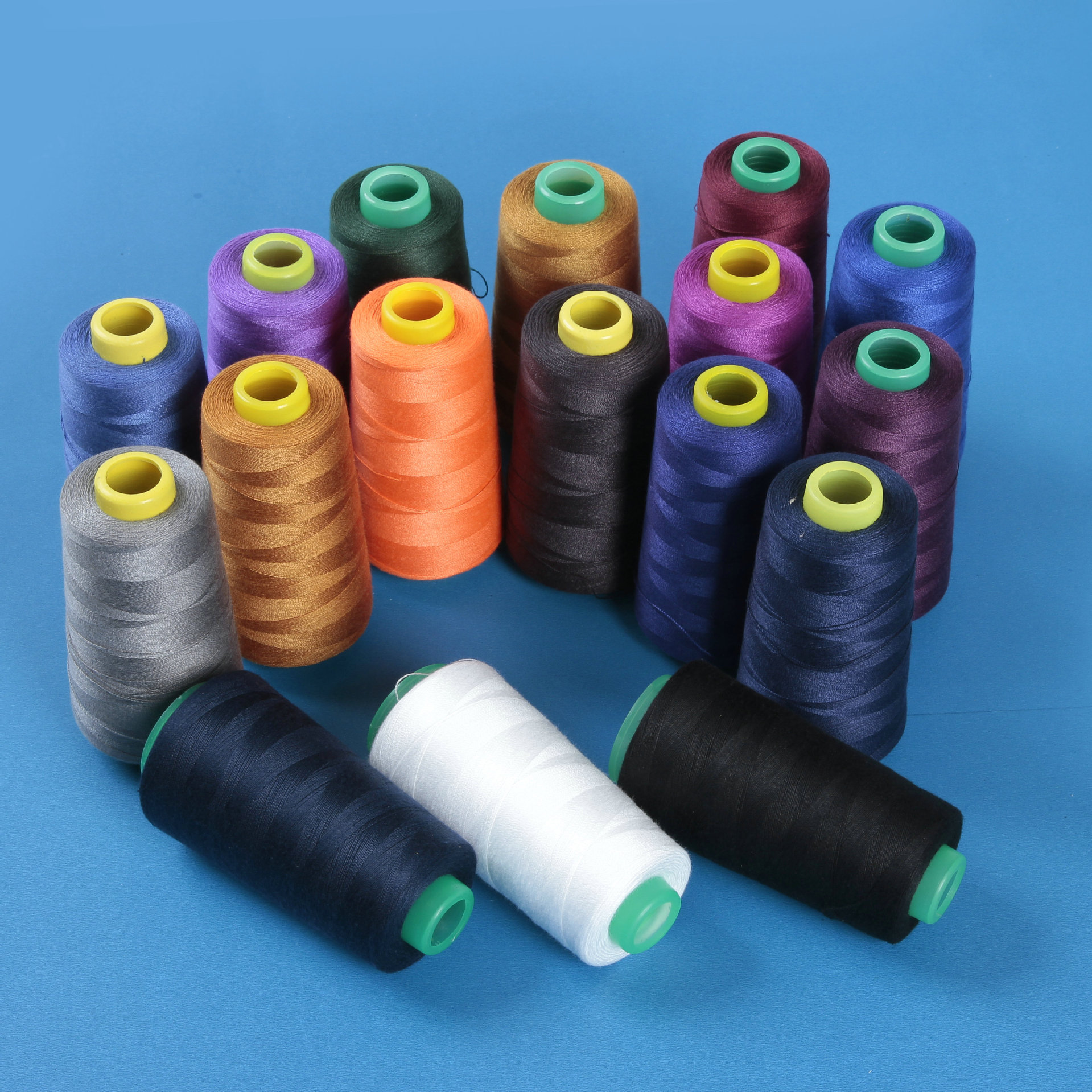 厂家供应涤纶缝纫线 家用缝纫机线diy牛仔裤窗帘缝制线可定 制