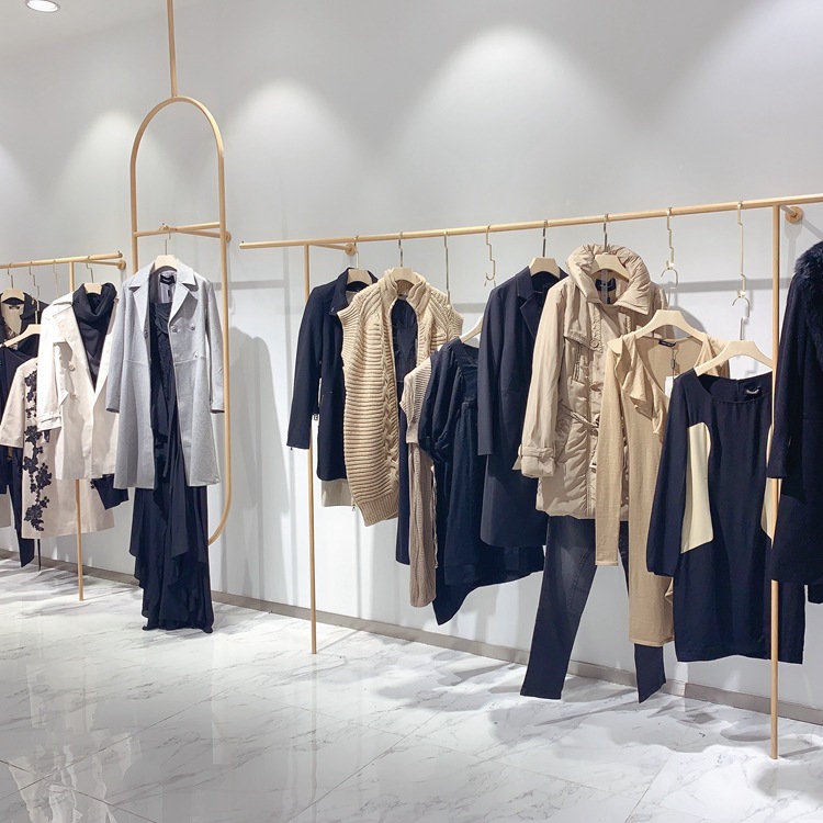 弗拉维奥卡斯特拉妮一线品牌女装折扣店特卖秋冬换季撤柜货源走份