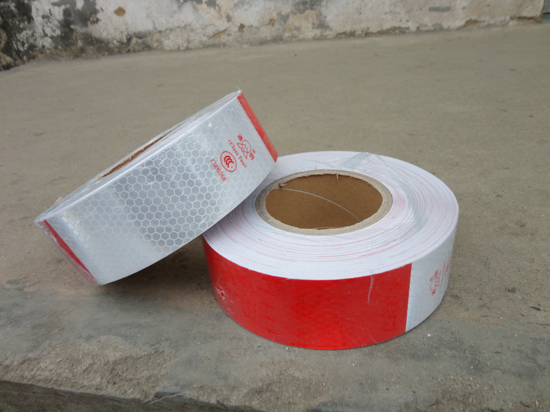 汽车车贴红白反光膜反光贴交通反光车身贴警示贴