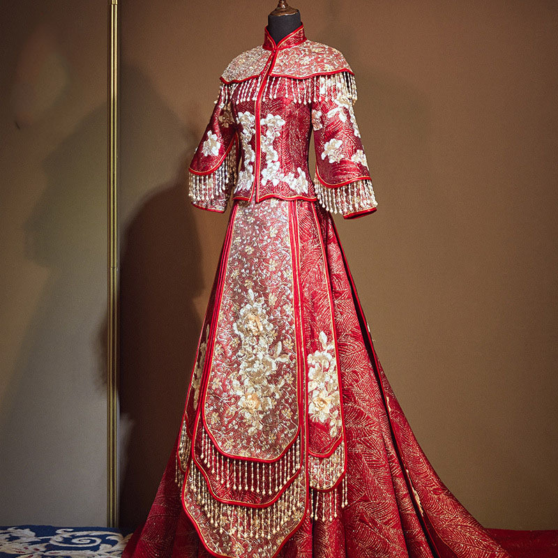 秀禾服新娘2020新款凤冠霞帔结婚古装婚纱秀和中式礼服拖尾中国风