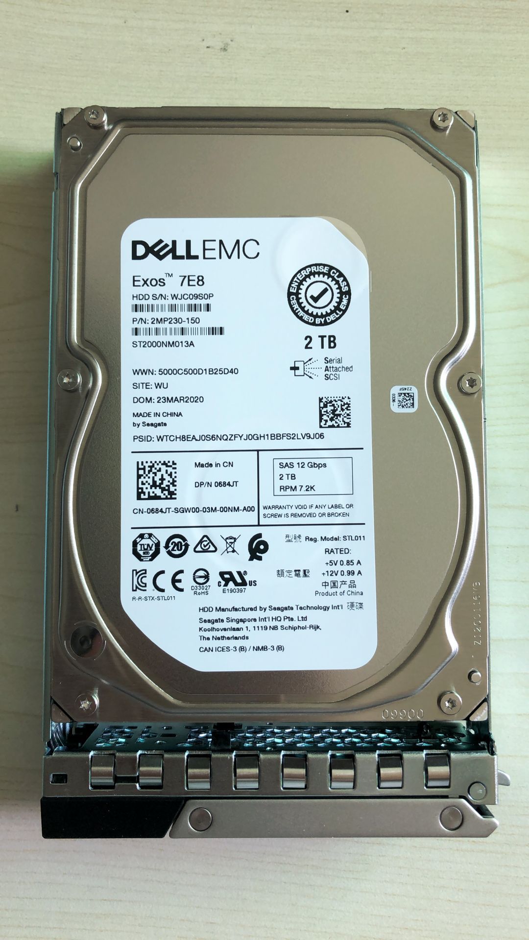 5寸 7.2k sas st2000nm0023服务器硬盘