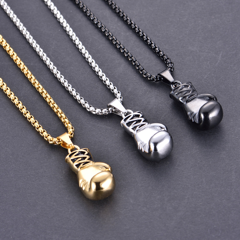 霸气拳套吊坠电镀刚色黑金项链 钛钢男士饰品 个性复古夸张 含链