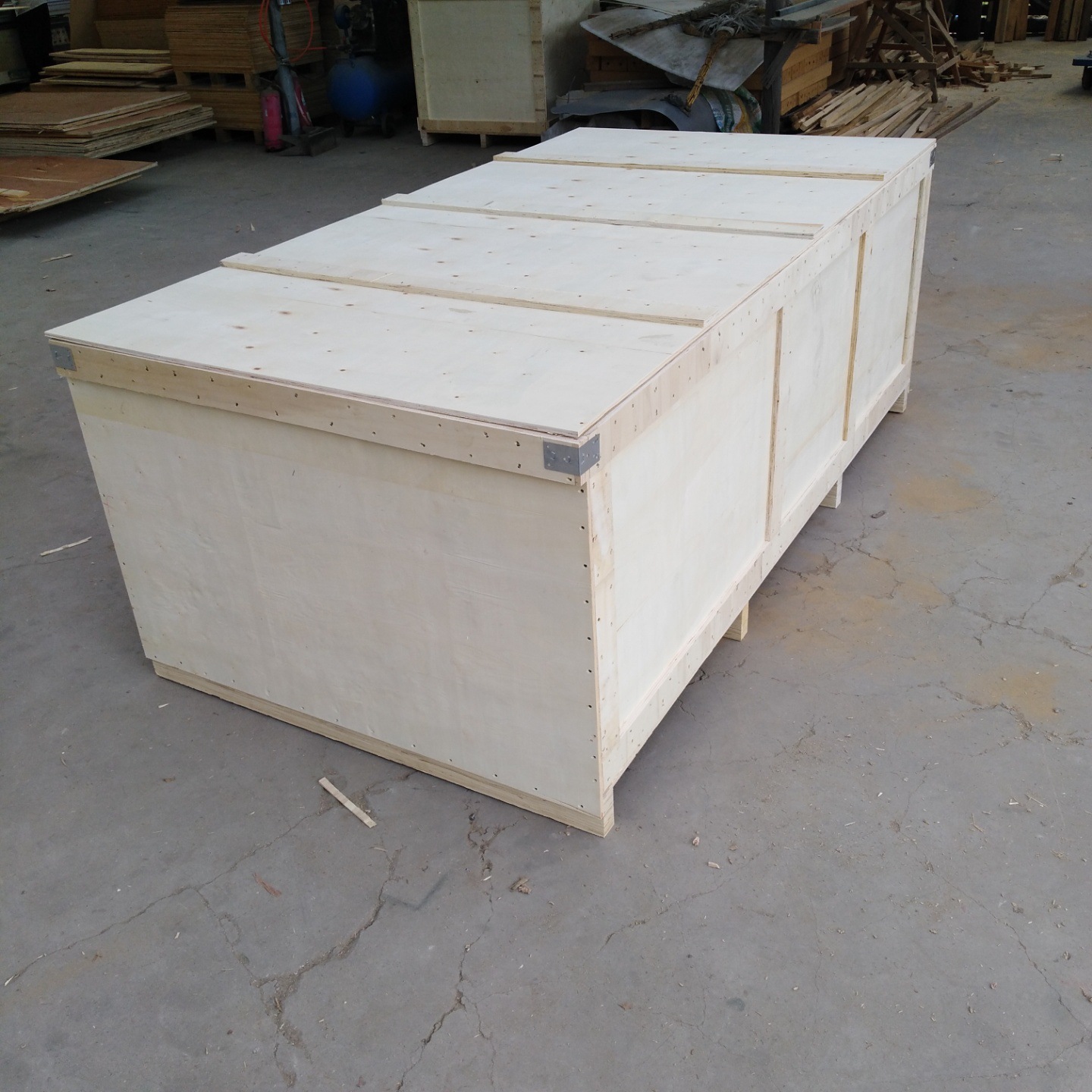 出口免熏蒸木箱货物机械包装