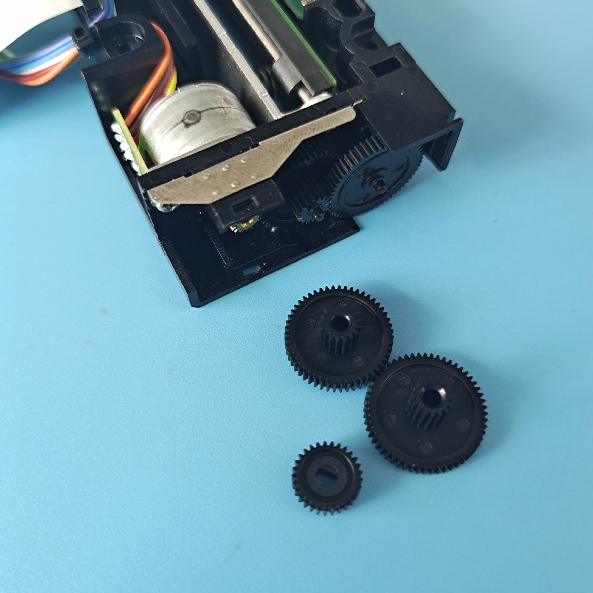 打印机塑胶齿轮箱