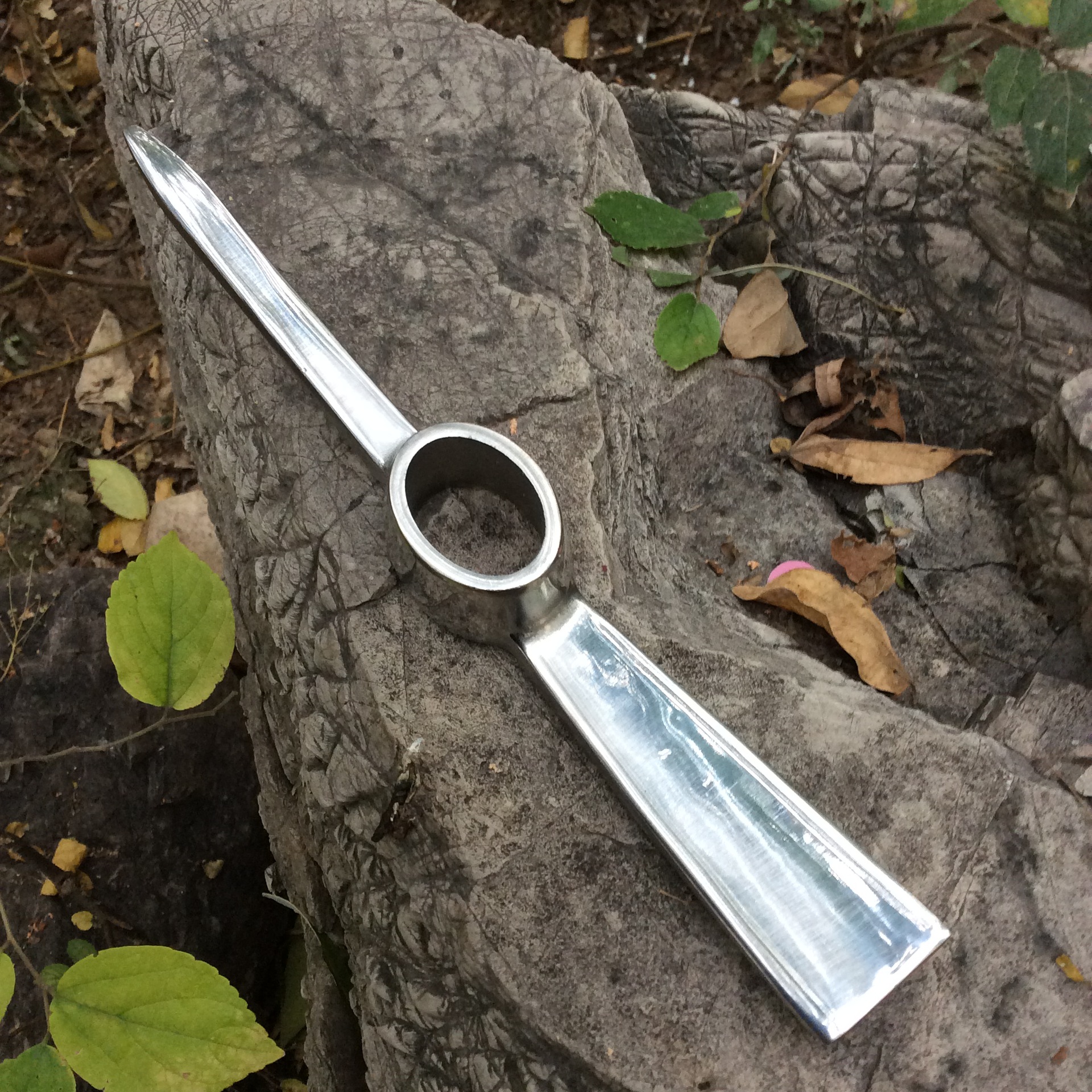 不锈钢镐头 户外小洋镐十字镐登山镐挖笋锄头双头镐 农用工具批发