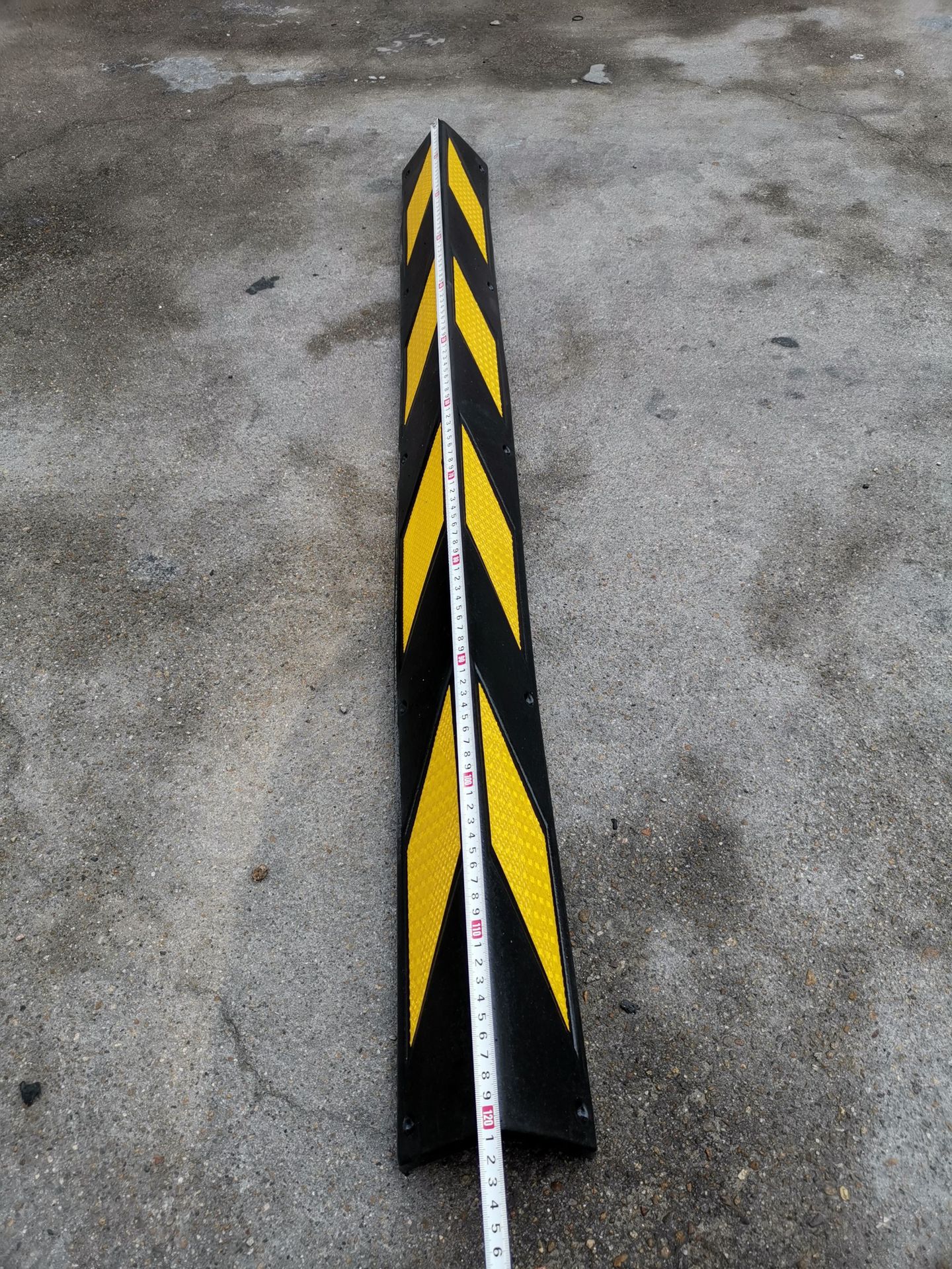 1米2直橡胶防撞护角地下车库工程护墙角橡胶反光防撞条护角批发