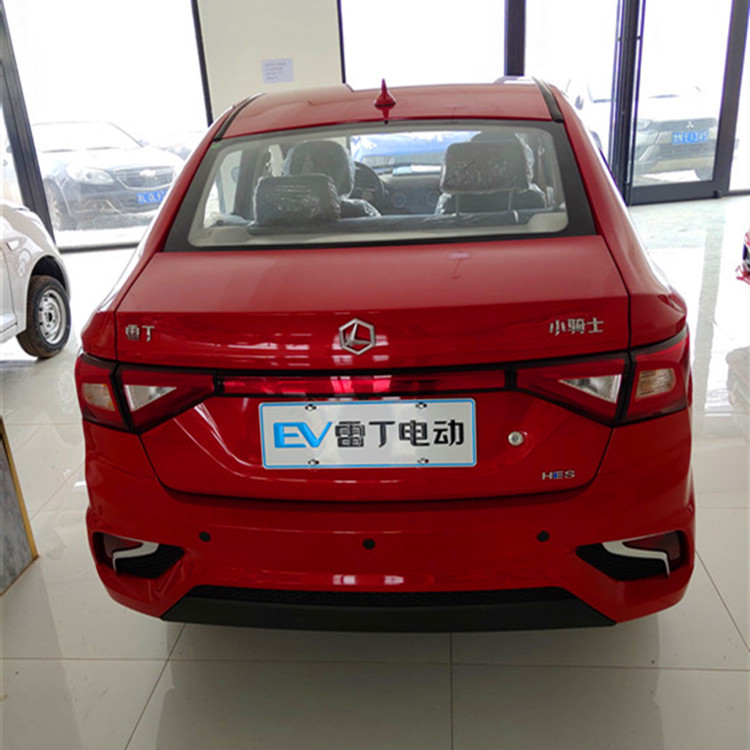 雷丁小骑士低速四轮车油电两用三厢轿车电动车 低速四轮电动代步