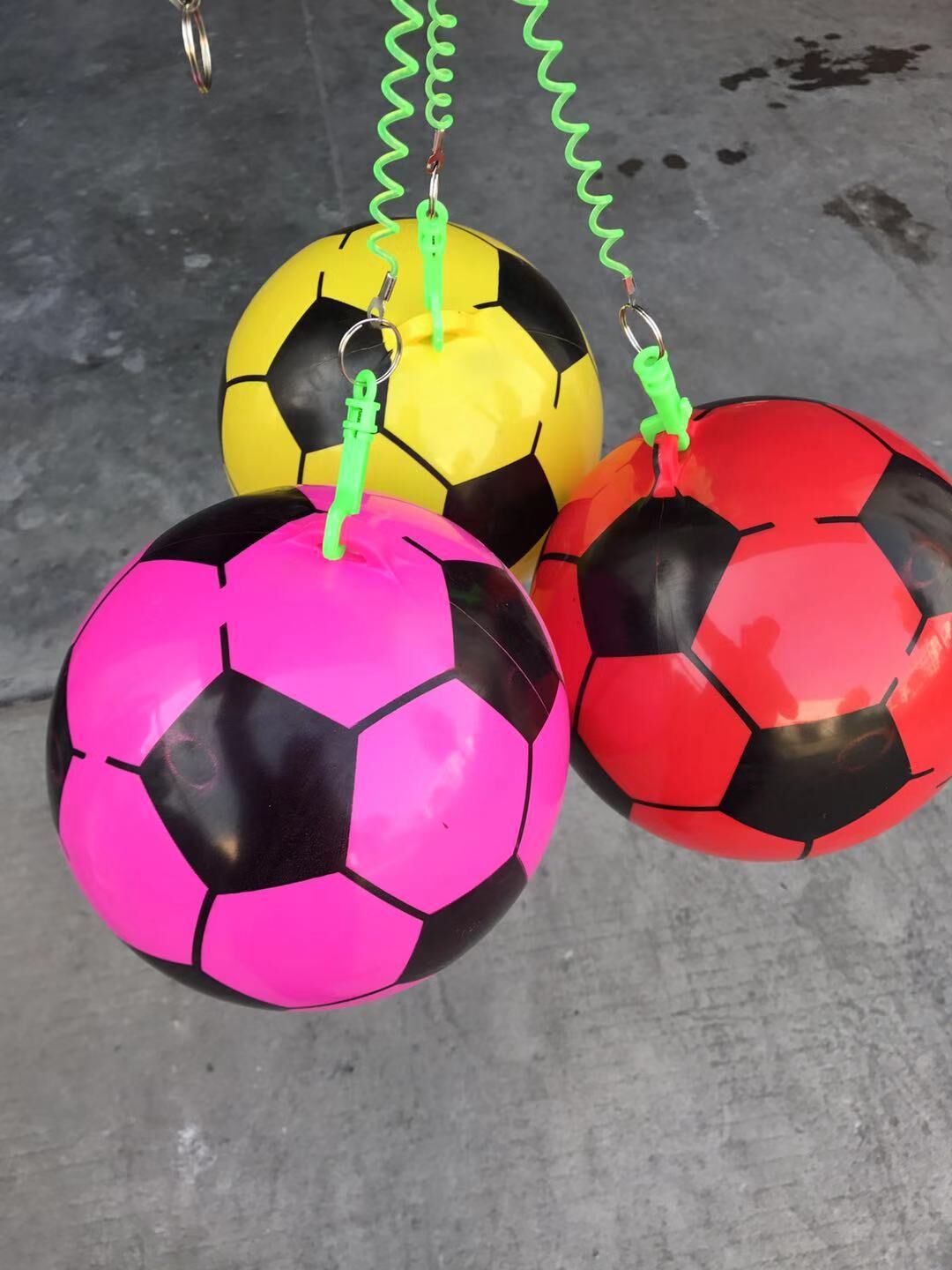 Source Factory 22 Training Practice with Chain Football Children Pvc Inflatable Toys Kindergarten Pat Ball Wholesale