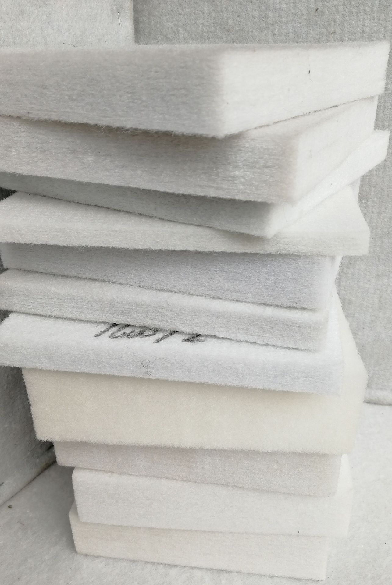 厂家直营化纤制作环保代棕棉全热压工艺制作代棕pk棉硬质棉环保床