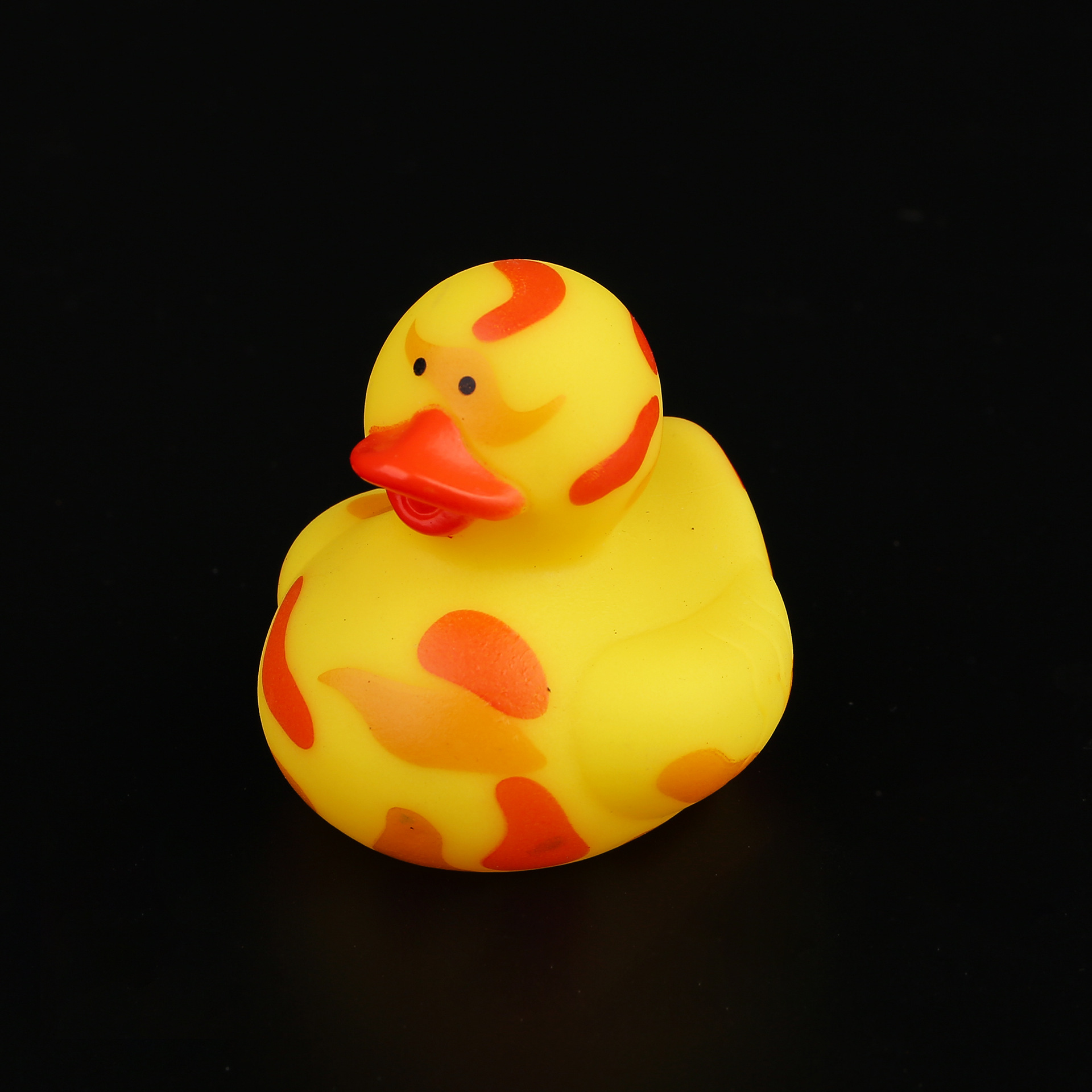 厂家定制速买通跨境迷彩鸭搪胶pvc软胶公仔玩具 广告促销