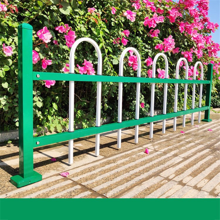 定制锌钢草坪护栏市政绿化带栅栏铁艺花园围栏花坛隔离栏庭院栏杆