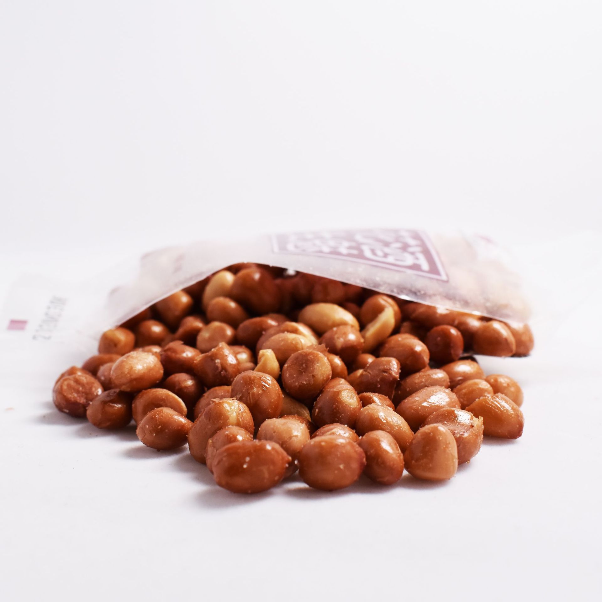 凌宏下酒菜红皮花生125g袋装油炸花生米炒货休闲食品沈阳厂家批发